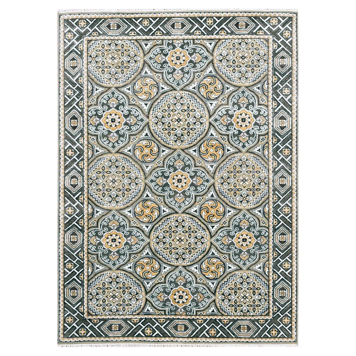 Alfombra de lana texturizada anudada a mano de seda de inspiración mogol, marrón topo de 4
x6
2 en venta