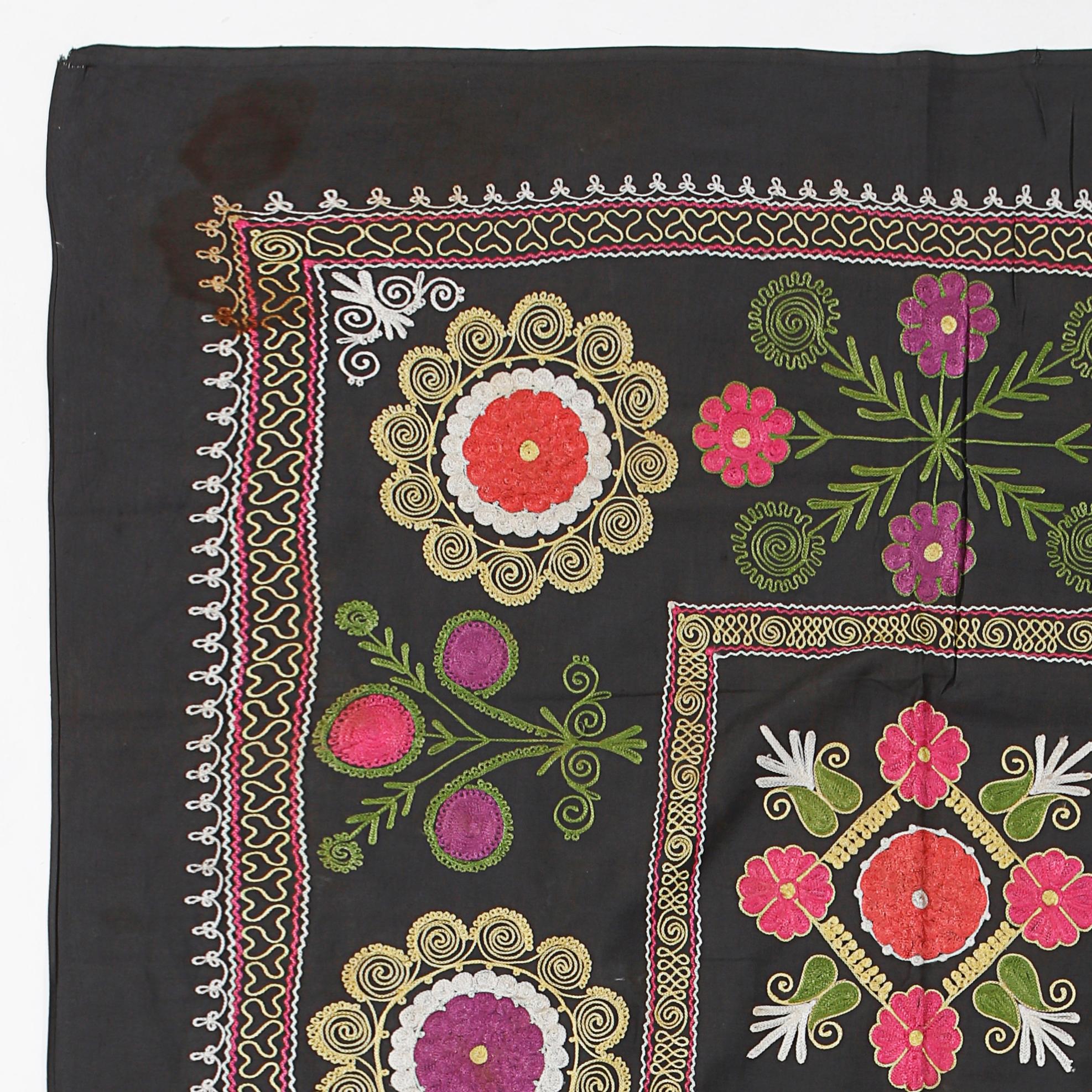 Embroidered 4x6.3 Ft Uzbek Silk Embroidery Wall Hanging, Vintage Suzani Bed Cover in Black