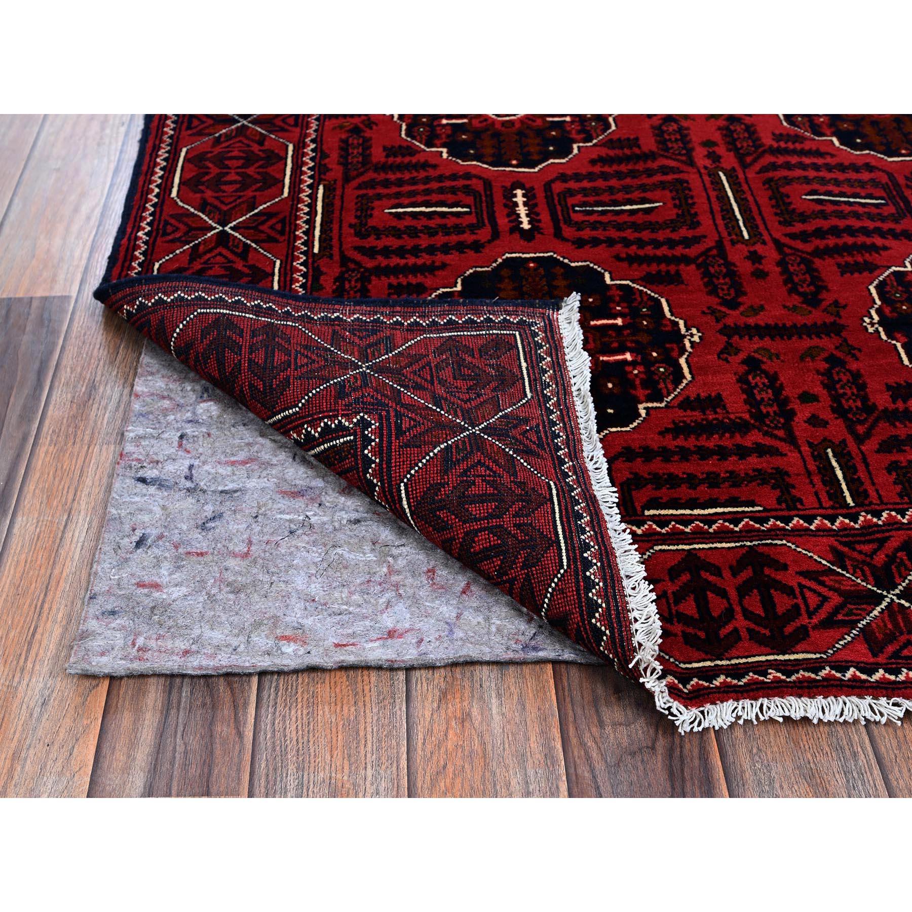 Hand-Knotted 4'x6'4