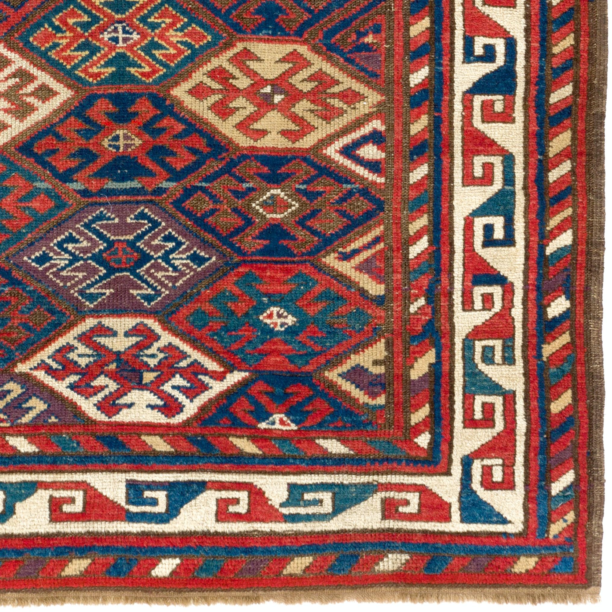 4'x6'5'' Antiker kaukasischer Karabagh-Kazak-Teppich, um 1880 (Handgeknüpft) im Angebot