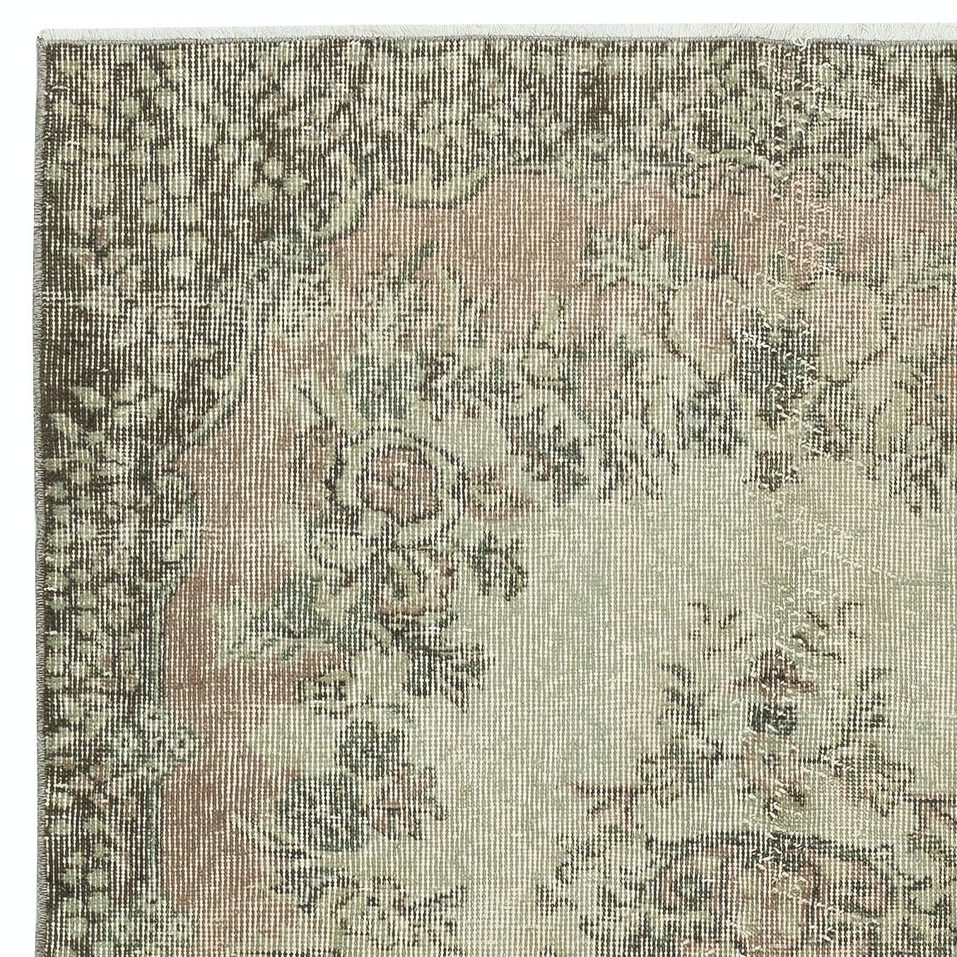 Turco Tappeto vintage turco 4x6.6 Ft tinto in verde per interni moderni in vendita