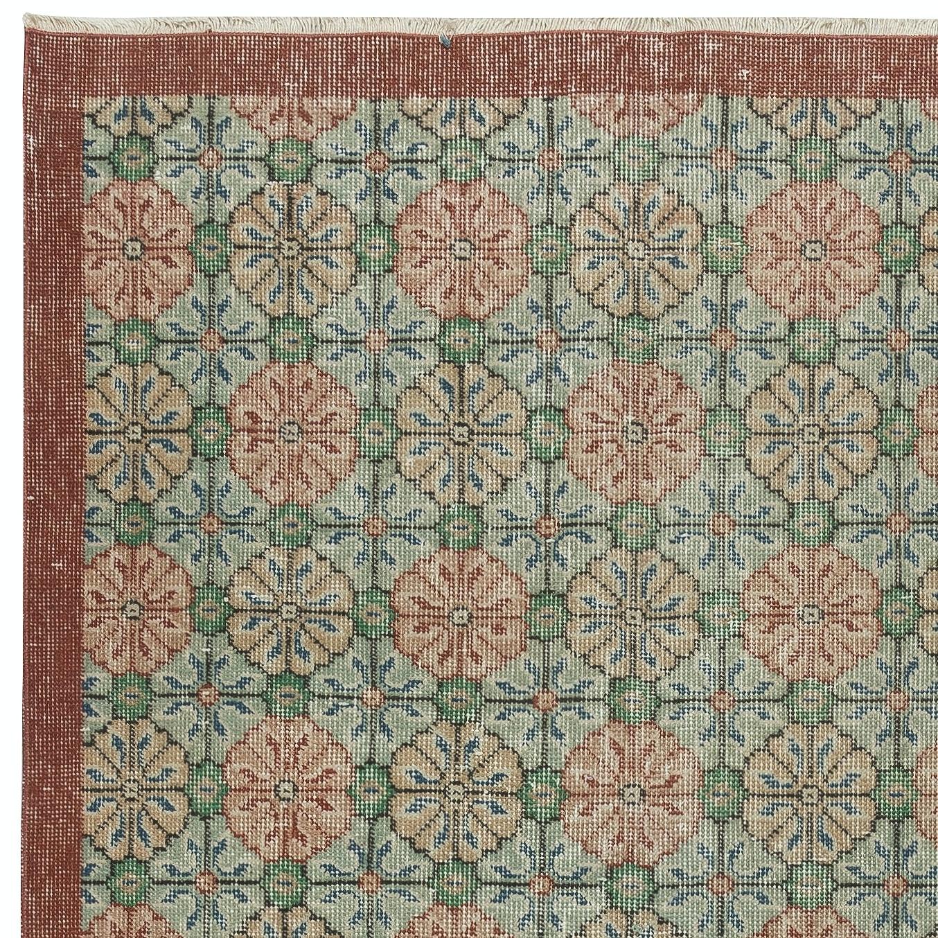 4x6.8 Ft One-of-a-pair Vintage Handgefertigter türkischer Akzentteppich mit Blumenmuster mit floralem Design (Türkisch) im Angebot