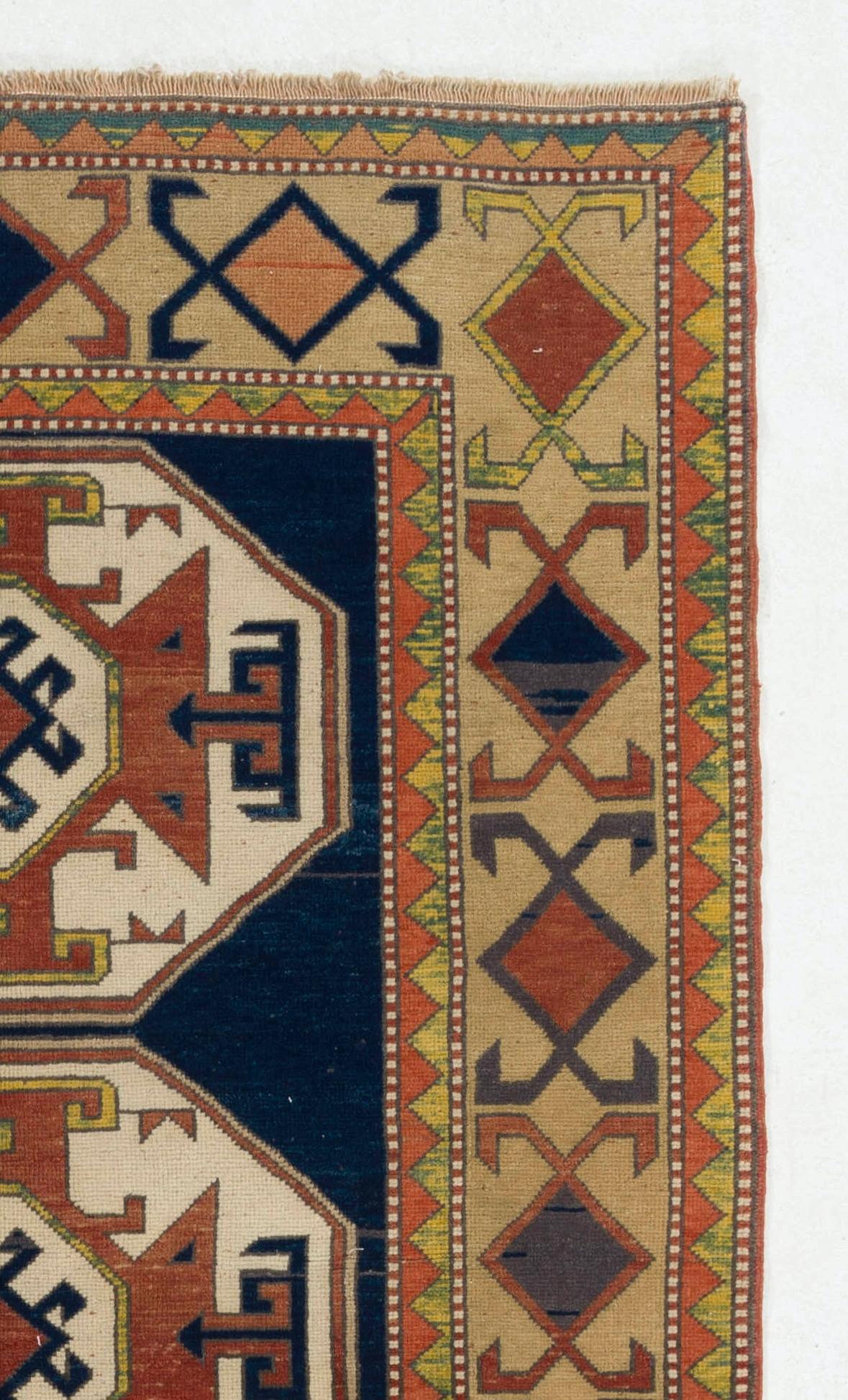 Tribal Tapis caucasien vintage Kazak 4x6,7 Ft, tapis de laine noué à la main, revêtement de sol en vente