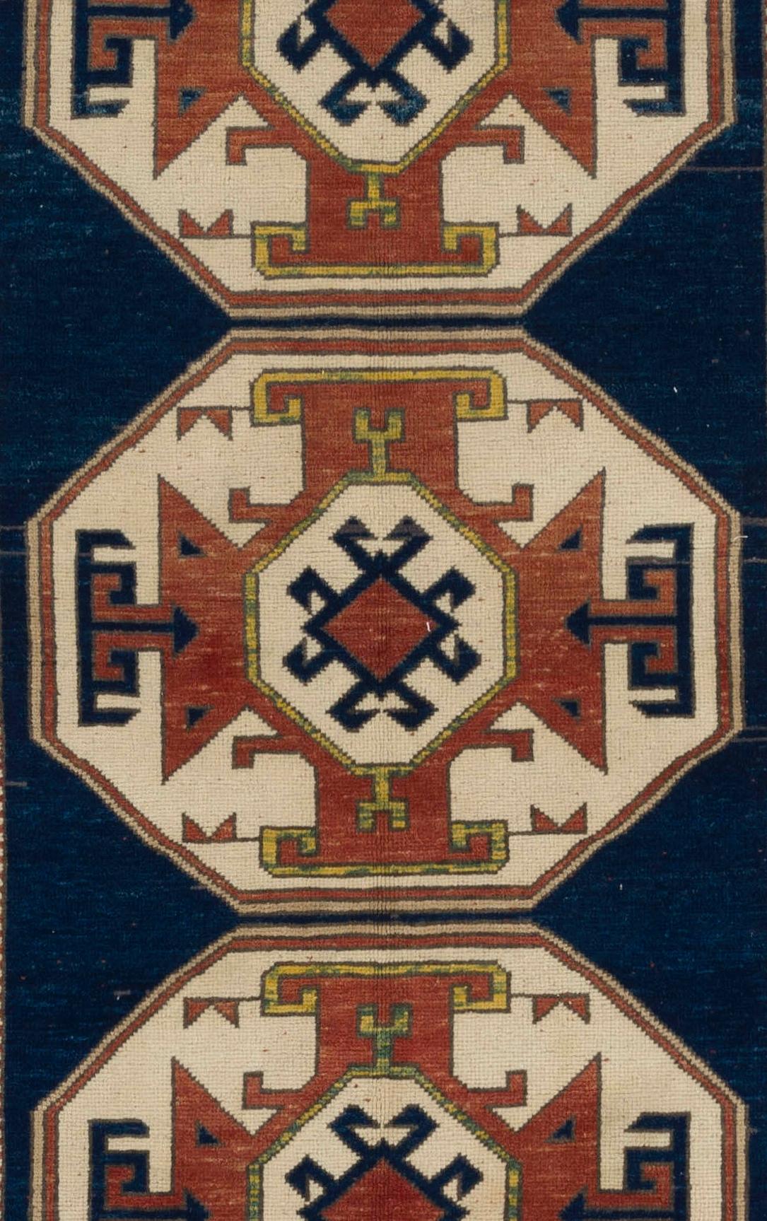 Tapis caucasien vintage Kazak 4x6,7 Ft, tapis de laine noué à la main, revêtement de sol Excellent état - En vente à Spring Valley, NY