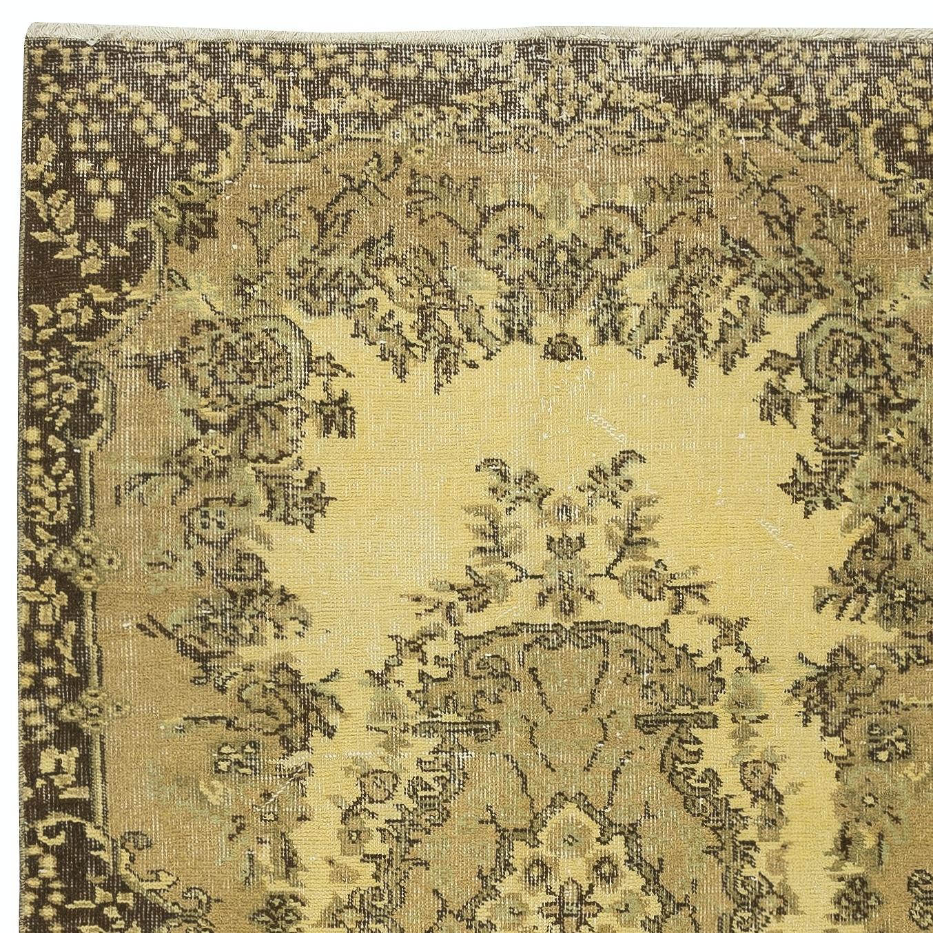 Turco Tappeto d'area turco vintage fatto a mano 4x6.8 Ft tinto in giallo 4 Modern Interiors in vendita