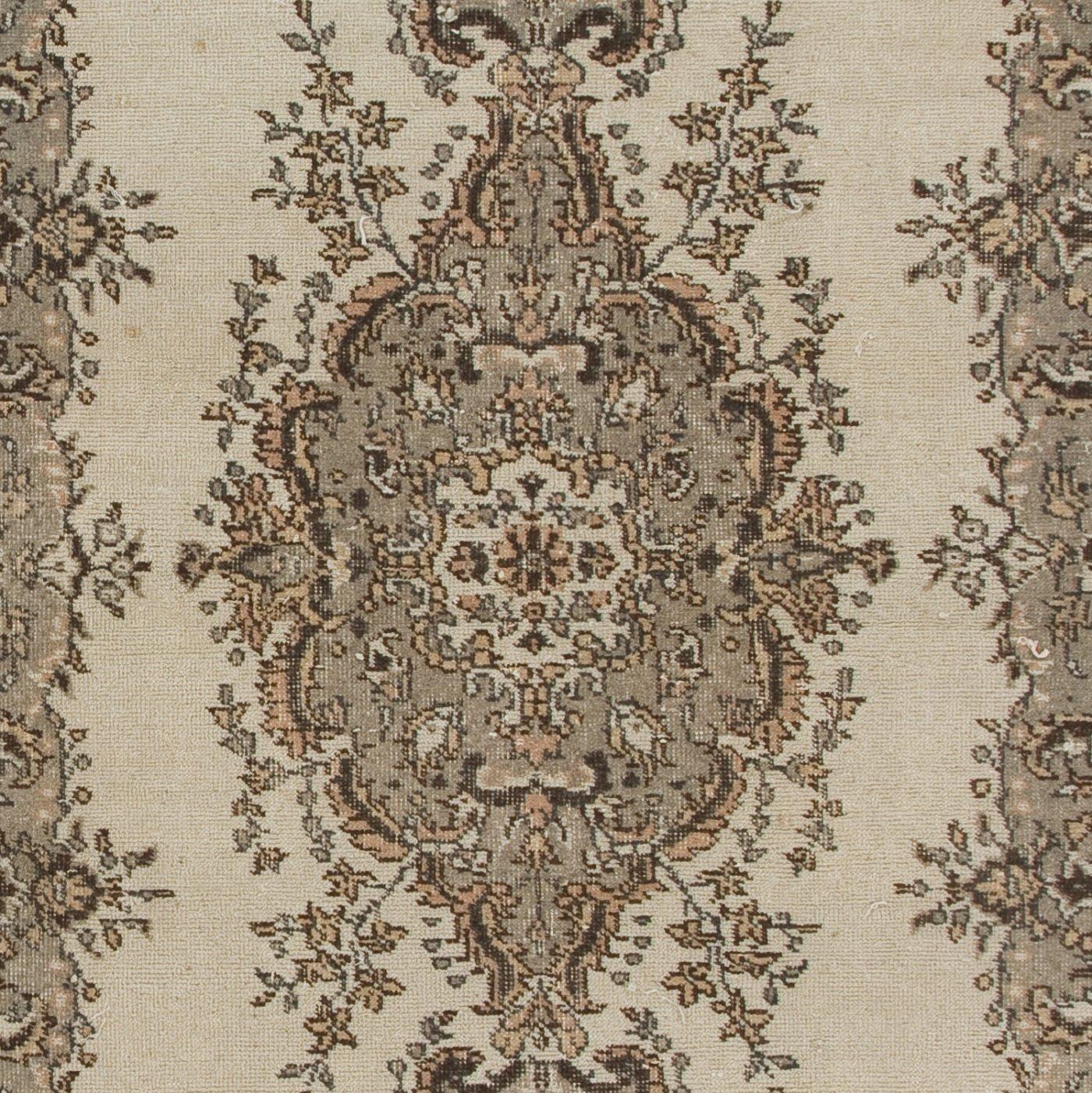 4x6.8 Ft Vintage Hand Knotted Turkish Oushak Wool Area Rug in Beige, Gray In Good Condition For Sale In Philadelphia, PA