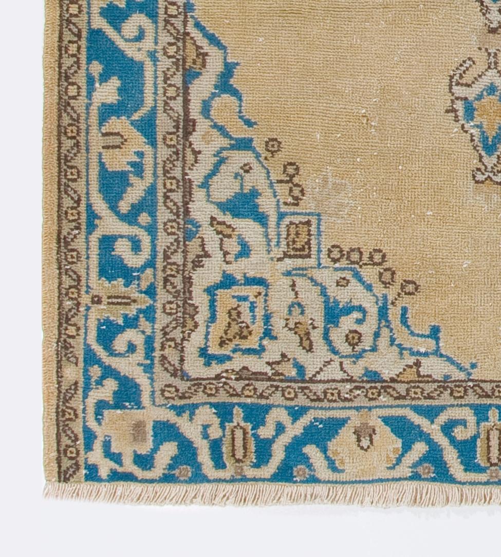 4x6,8 m türkischer Oushak-Teppich im Vintage-Stil in Beige, Hellbraun und Tealblau im Zustand „Gut“ im Angebot in Spring Valley, NY