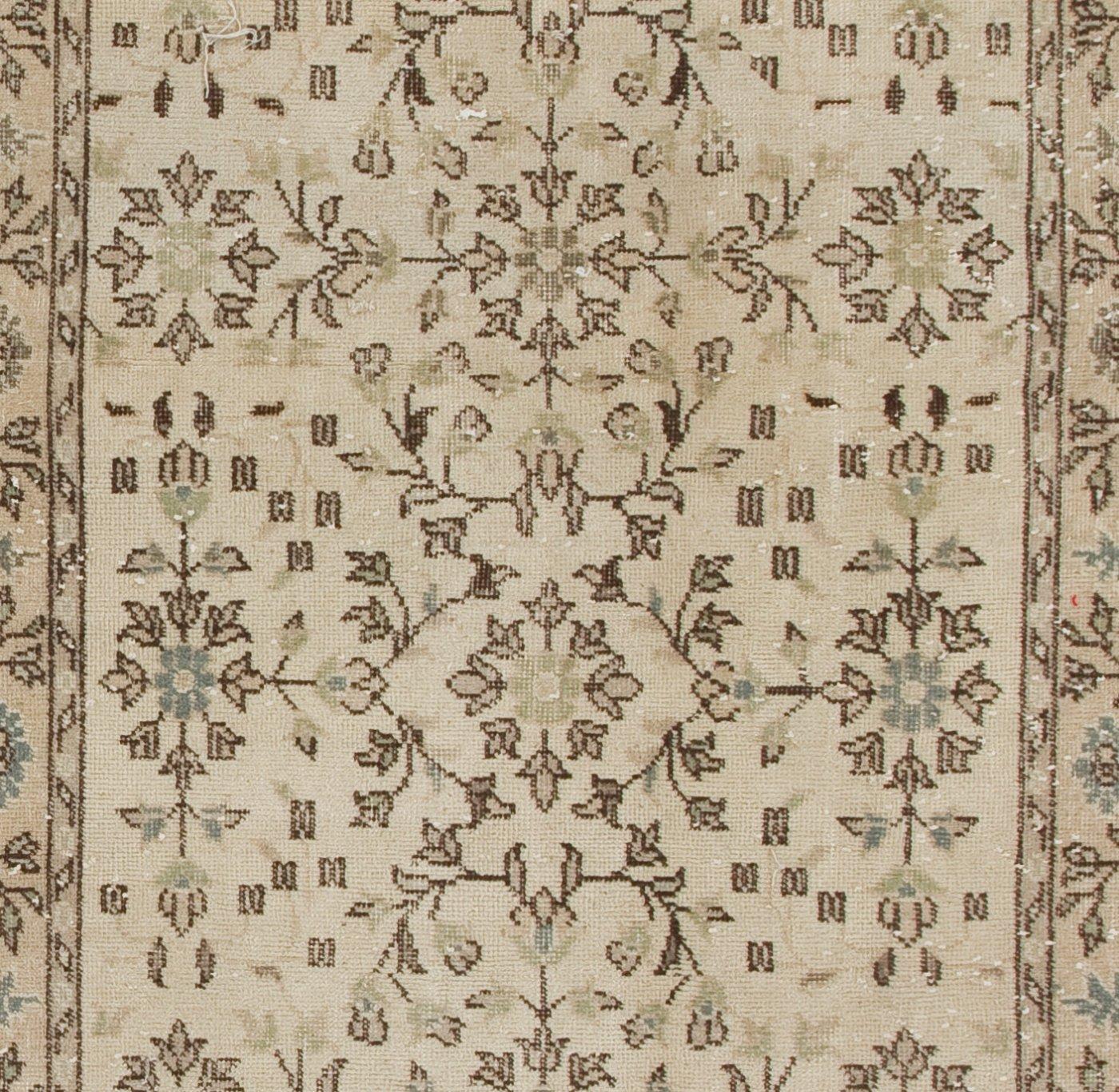 4x6.8 ft Vintage Turkish Oushak Accent Rug in Beige with All-Over Floral Design In Good Condition For Sale In Philadelphia, PA