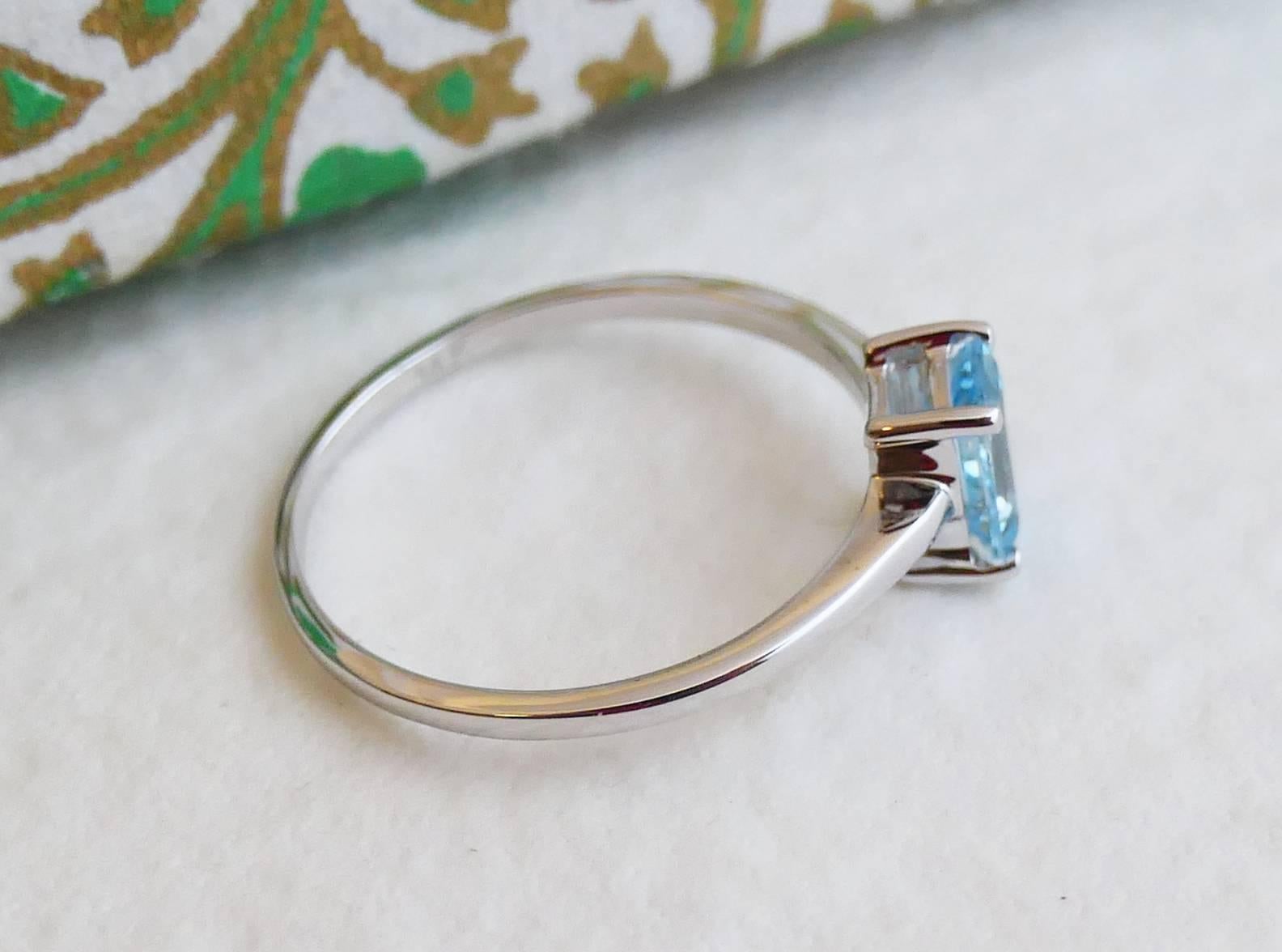 Anillo 4x6mm Aguamarina Oro Blanco 14kt Corte esmeralda en venta