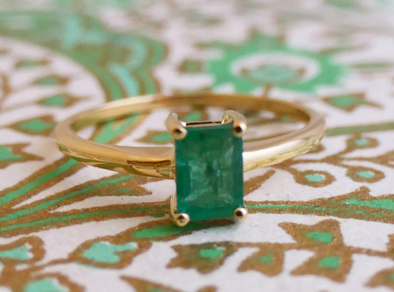 4x6mm Emerald 14kt Yellow Gold Ring For Sale 1