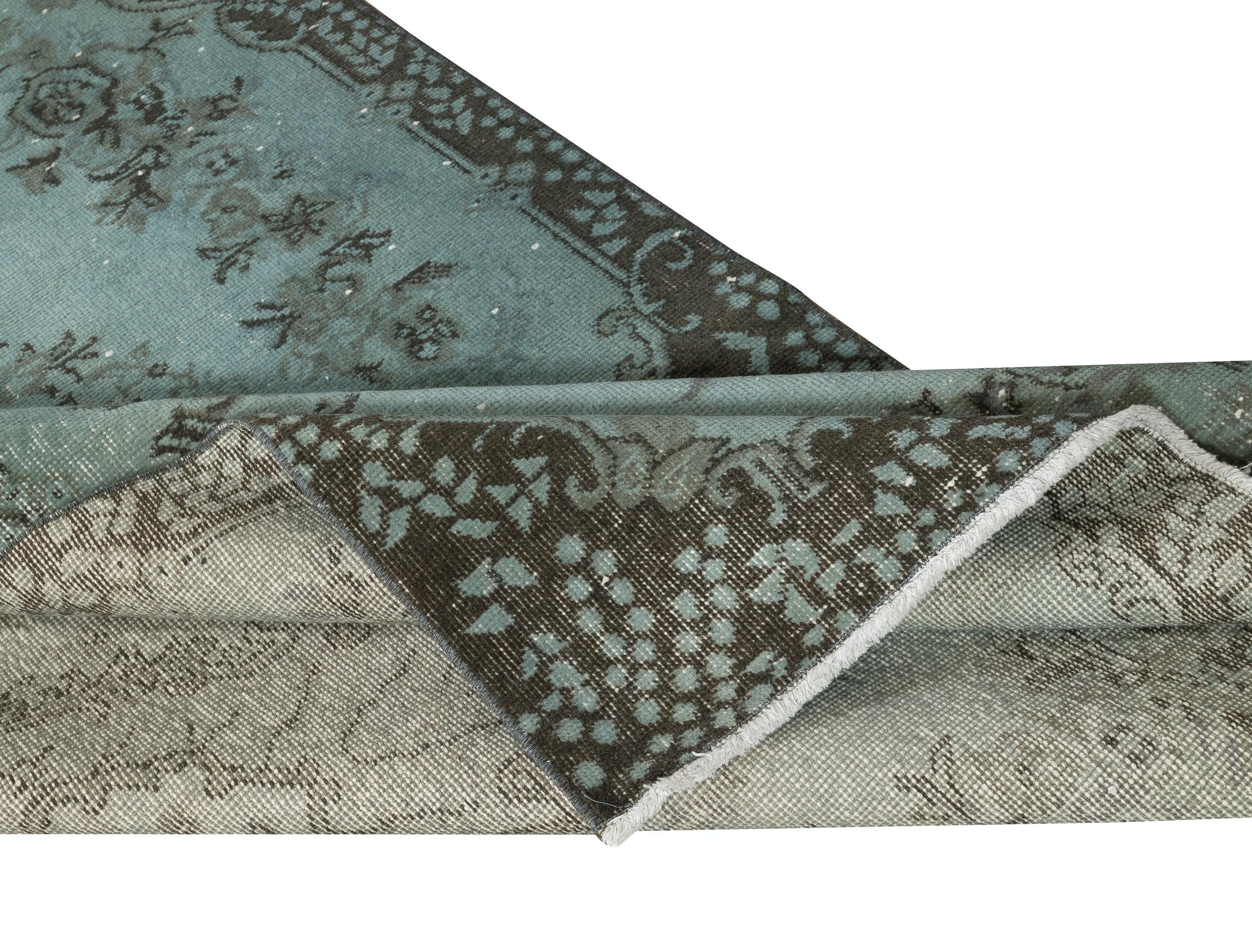 Moderne 4x7 Ft Contemporary Handmade Turkish Area Rug Over-Dyed in Blue. Revêtements de sol en vente