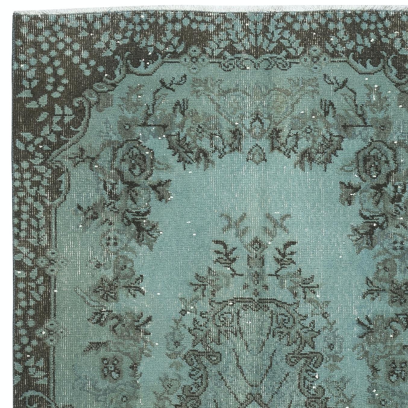 Turc 4x7 Ft Contemporary Handmade Turkish Area Rug Over-Dyed in Blue. Revêtements de sol en vente