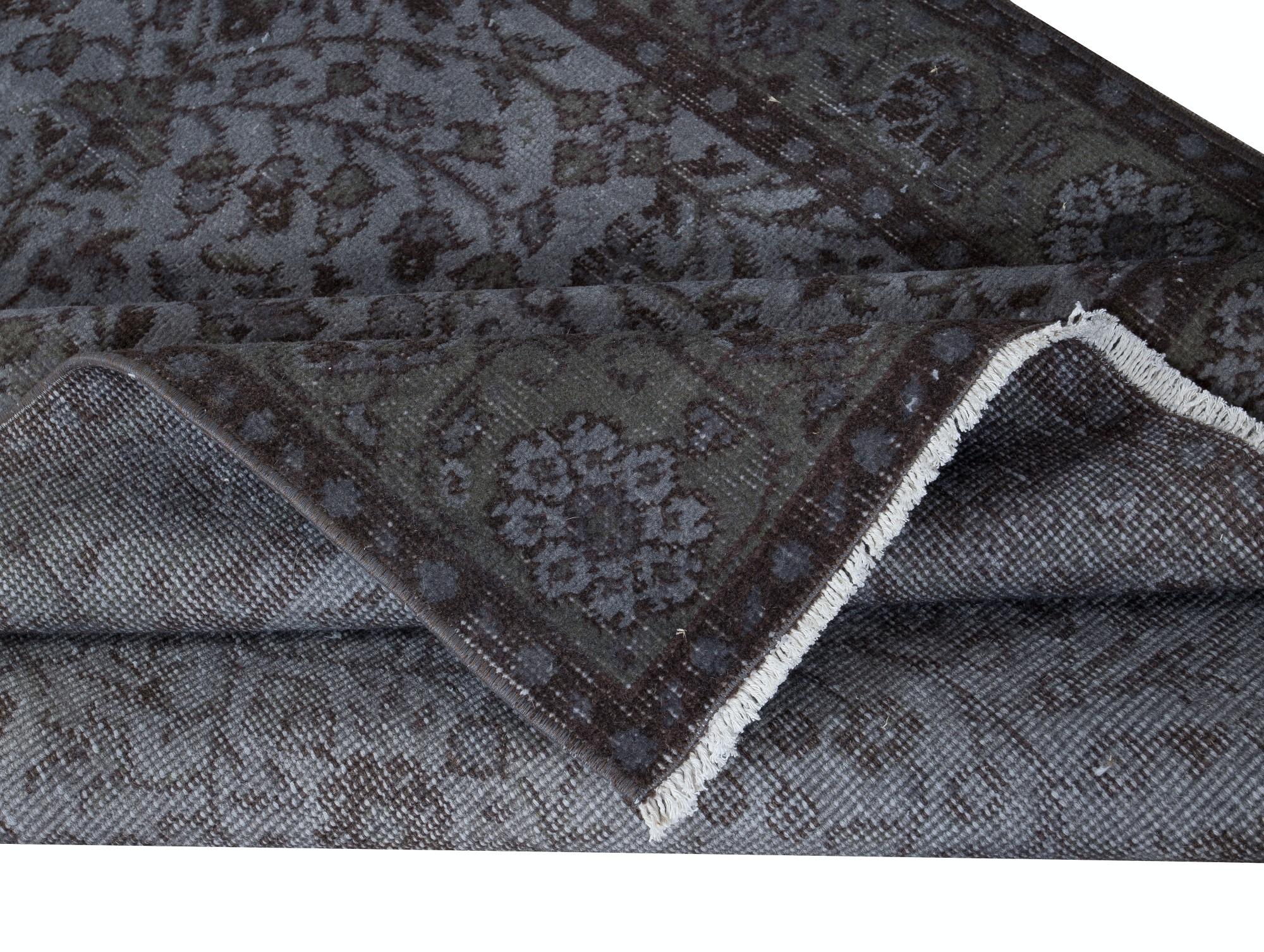 4x7 Ft Dunkelgrauer moderner Teppich, handgewebt und handgeknüpft in Isparta, Türkei (Moderne) im Angebot