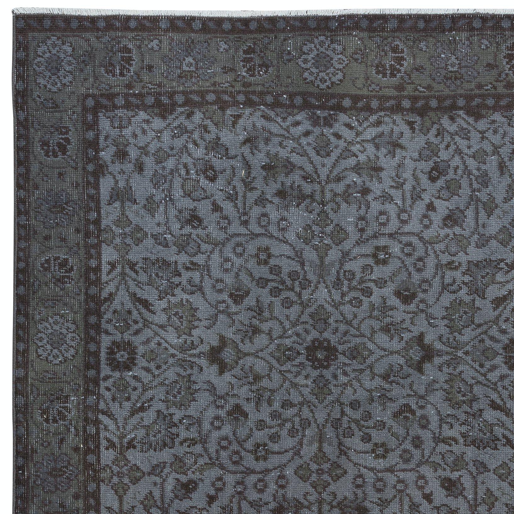 Hand-Woven 4x7 Ft Dark Gray Modern Area Rug, Handwoven and Handknotted in Isparta, Turkey For Sale