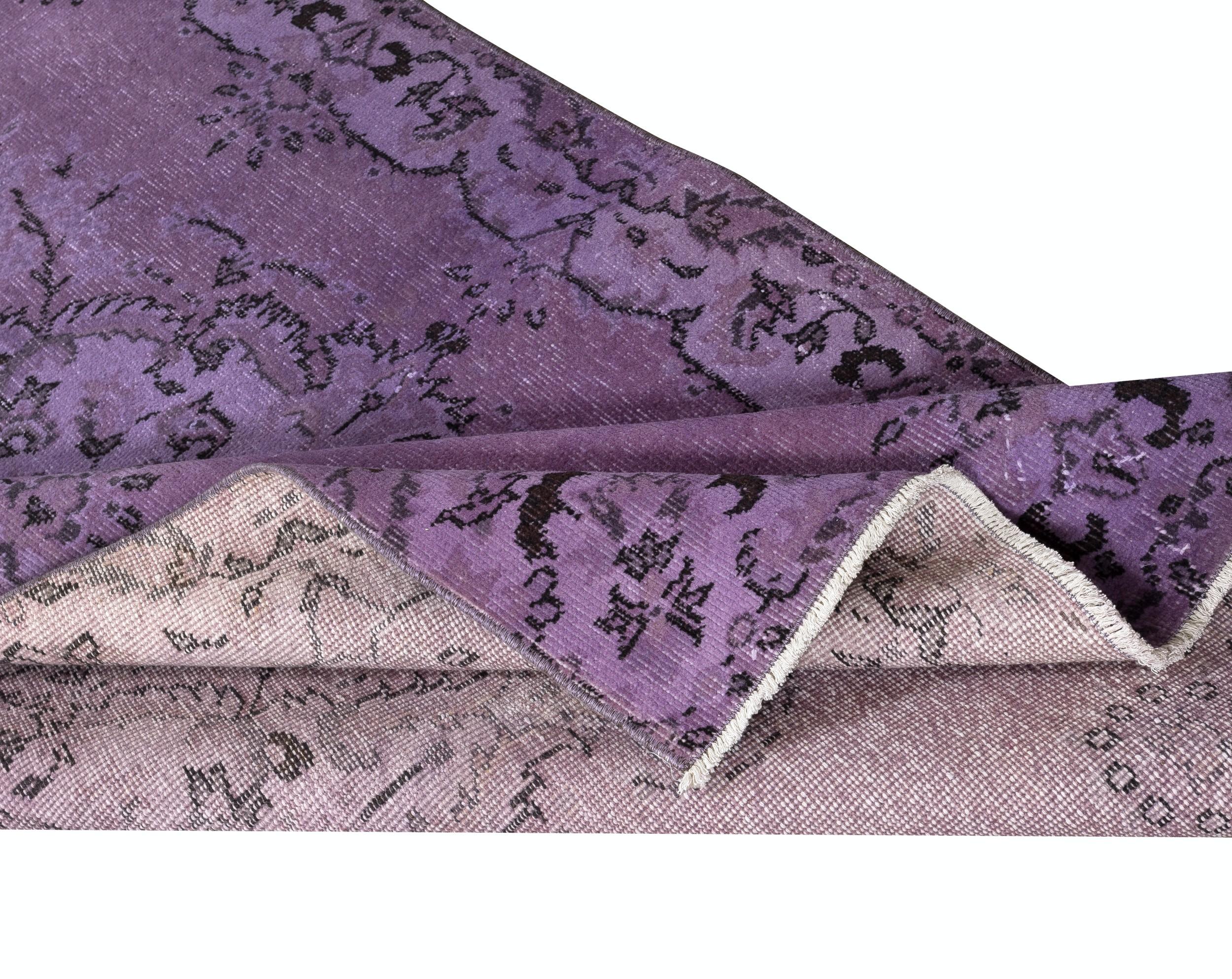 Moderno Tappeto d'accento vintage fatto a mano 4x7 Ft tinto di viola per interni moderni in vendita