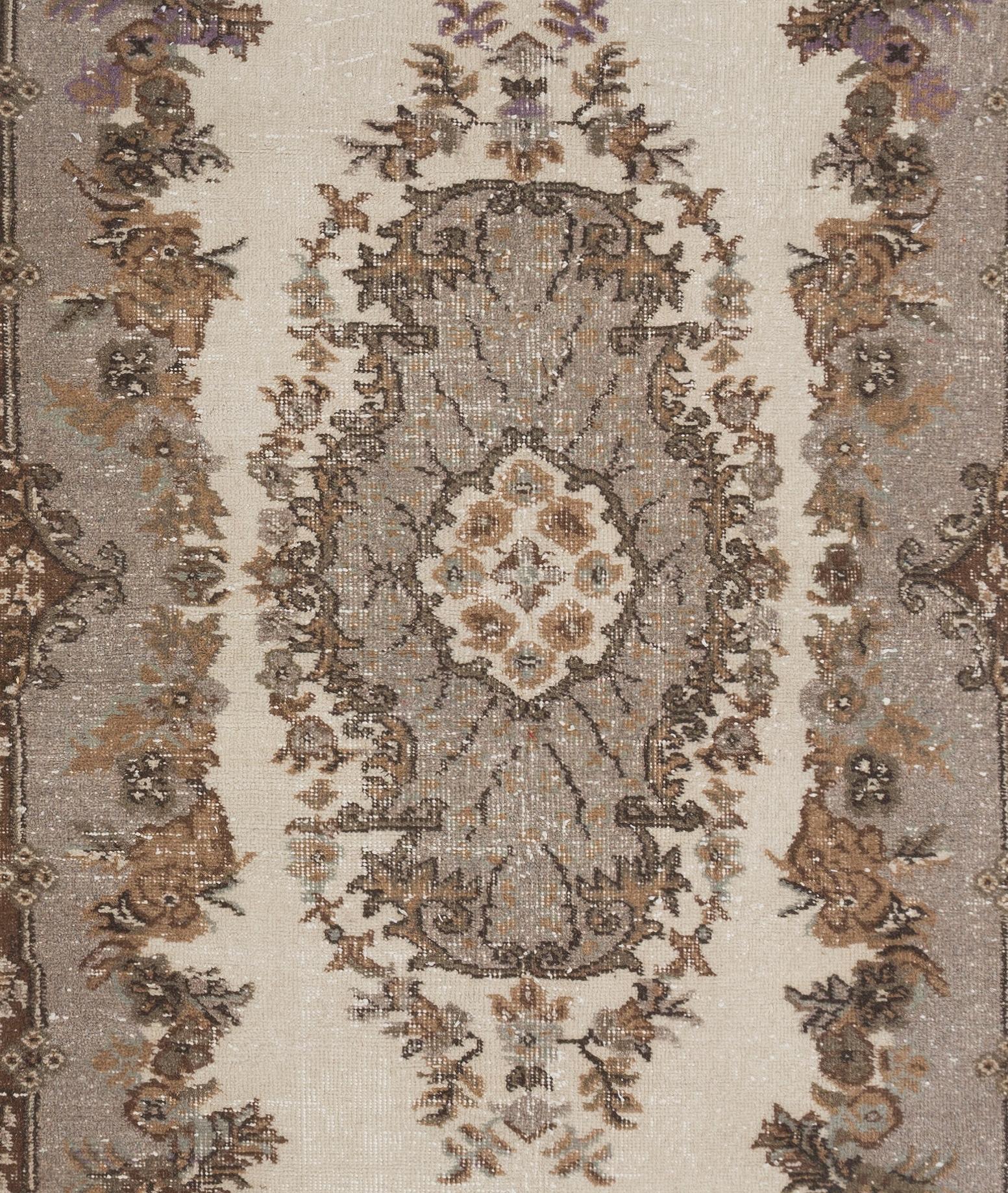 Oushak 4x7 Ft Handmade Vintage Floral Medallion Design Turkish Rug for Home & Office For Sale