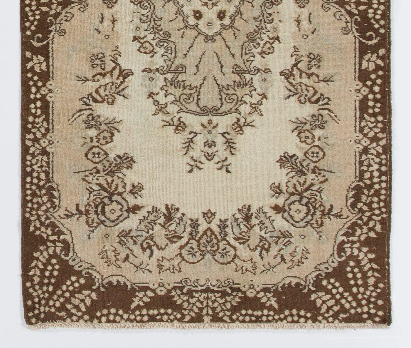 Oushak 4x7 ft Mid-20th Century Handmade Anatolian Accent Rug, Ideal for Home and Office For Sale