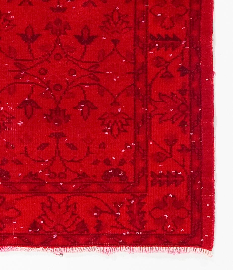 4x7 Ft Mid-20th Century Hand-knotted Wool Floral Turkish Accent Rug in Red  In Good Condition For Sale In Philadelphia, PA