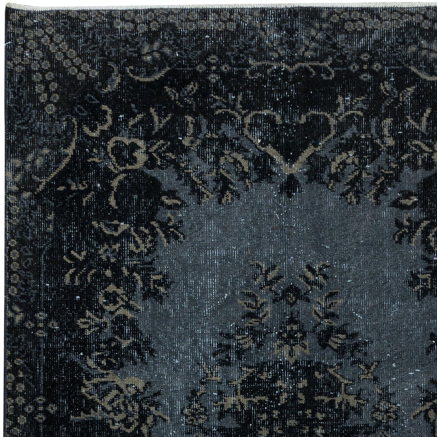 4x7 Ft Modern Handmade Turkish Accent Rug in Black, Gray & Beige with Medallion In Good Condition For Sale In Philadelphia, PA