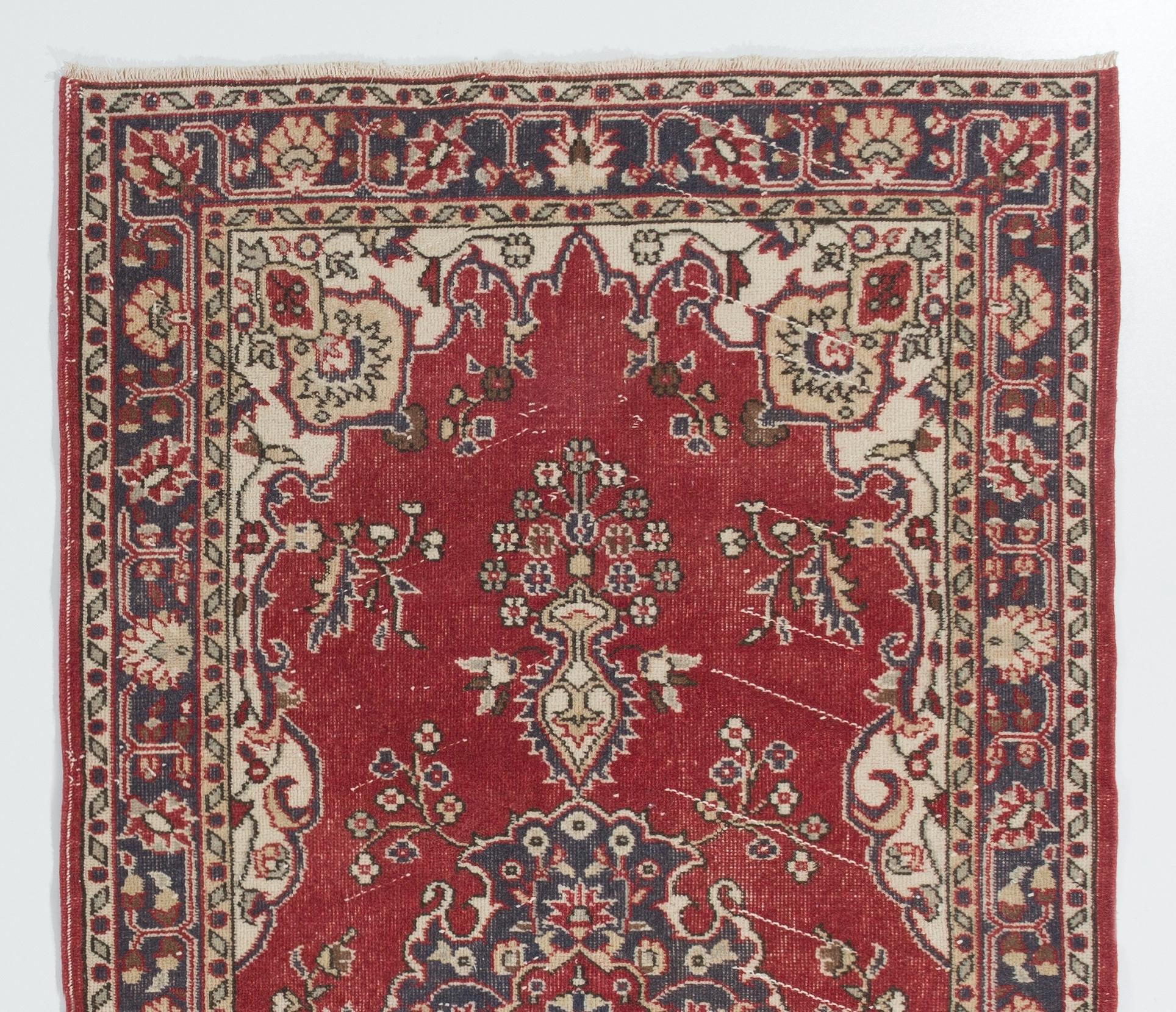 Oushak 4x7 Ft One-of-a-Kind Vintage Hand-Knotted Anatolian Wool Rug in Red and Ivory For Sale