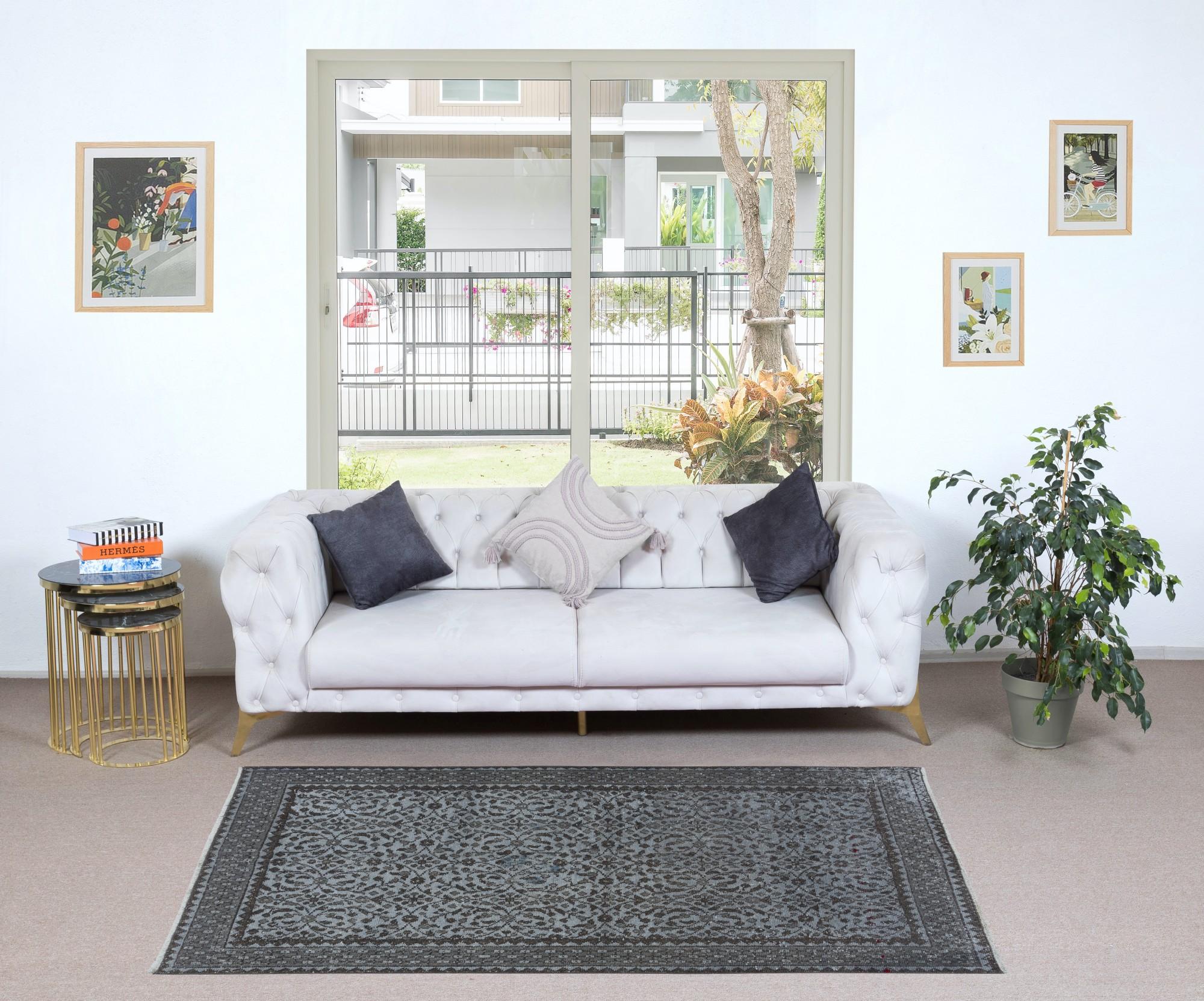 Annodato a mano Tappeto a mano di piccole dimensioni 4x7 Ft con disegno botanico e sfondo grigio dalla Turchia in vendita