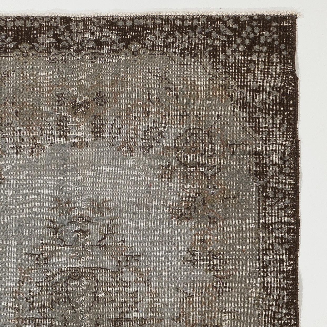 Tessuto a mano Tappeto barocco d'epoca con design turco fatto a mano e sovratinto in grigio 4x7 Ft in vendita