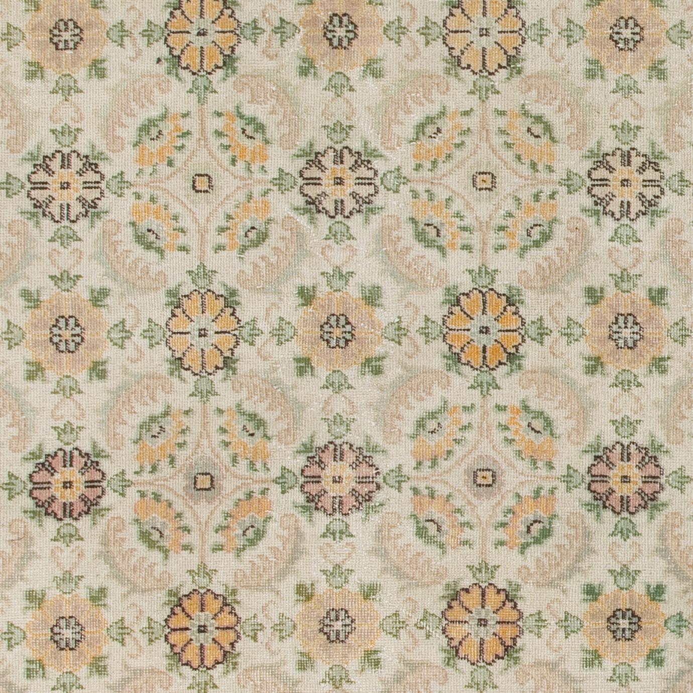 4x7 ft Vintage Hand knotted Floral Design Turkish Accent Rug with Cottage Style In Good Condition For Sale In Spring Valley, NY
