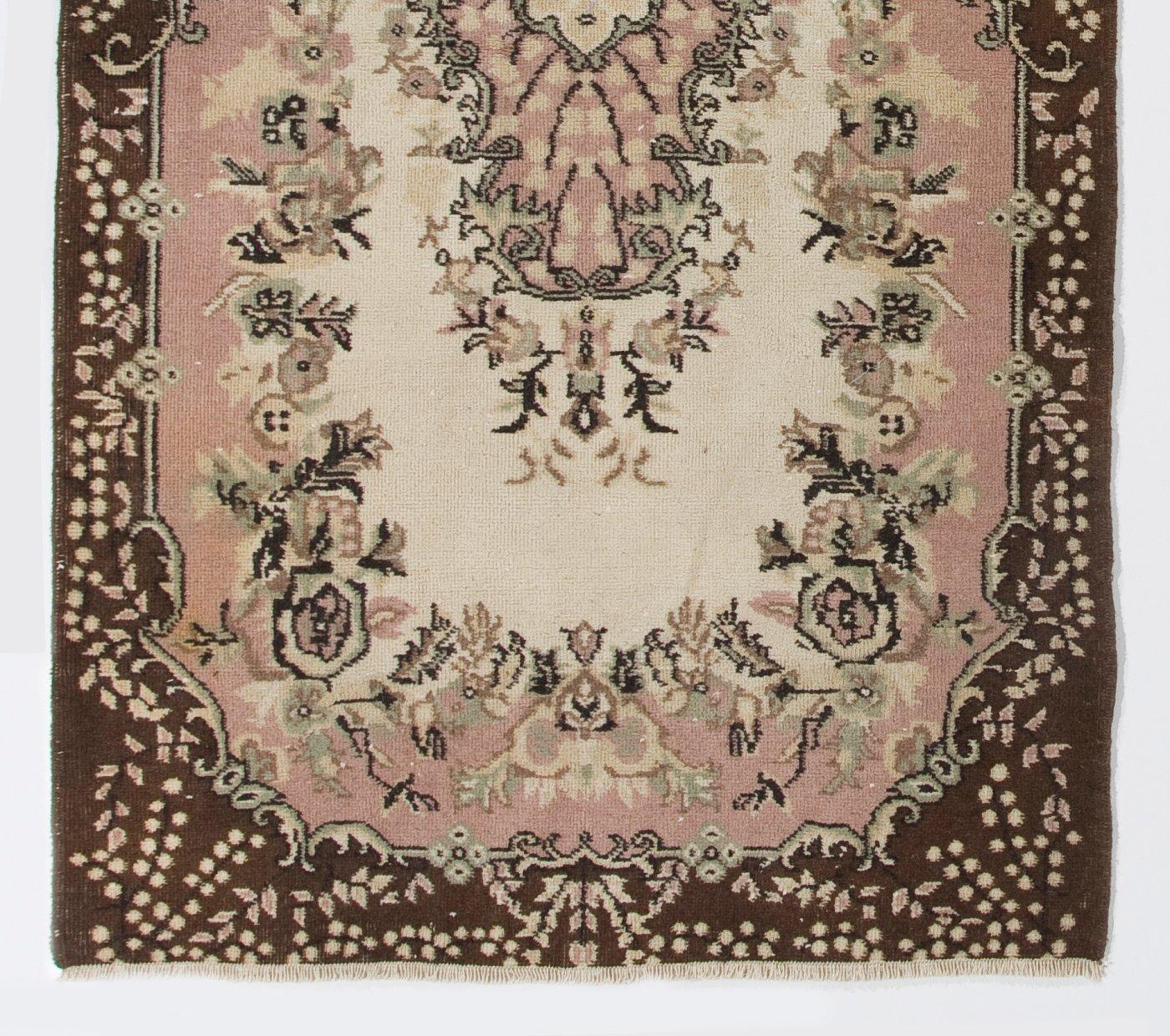 4x7 Ft Vintage handgeknüpfter türkischer Akzent-Teppich mit floralem Medaillon-Design (Oushak) im Angebot