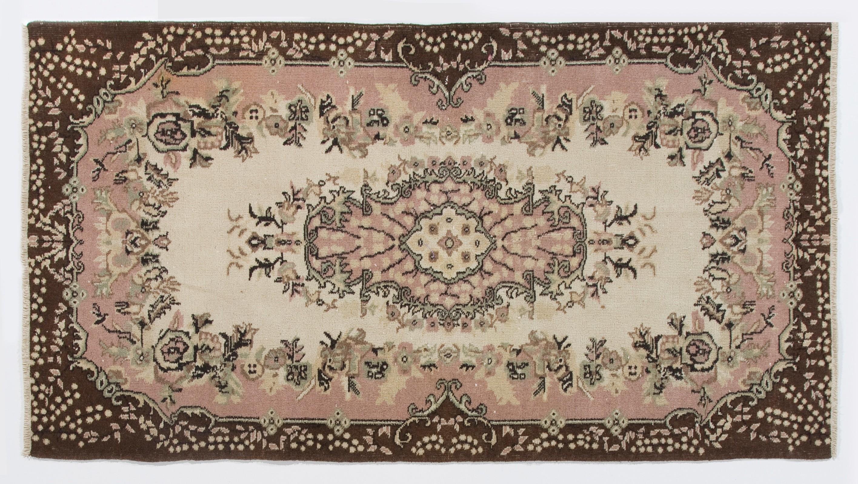 20th Century 4x7 Ft Vintage Hand-Knotted Turkish Accent Rug with Floral Medallion Design For Sale