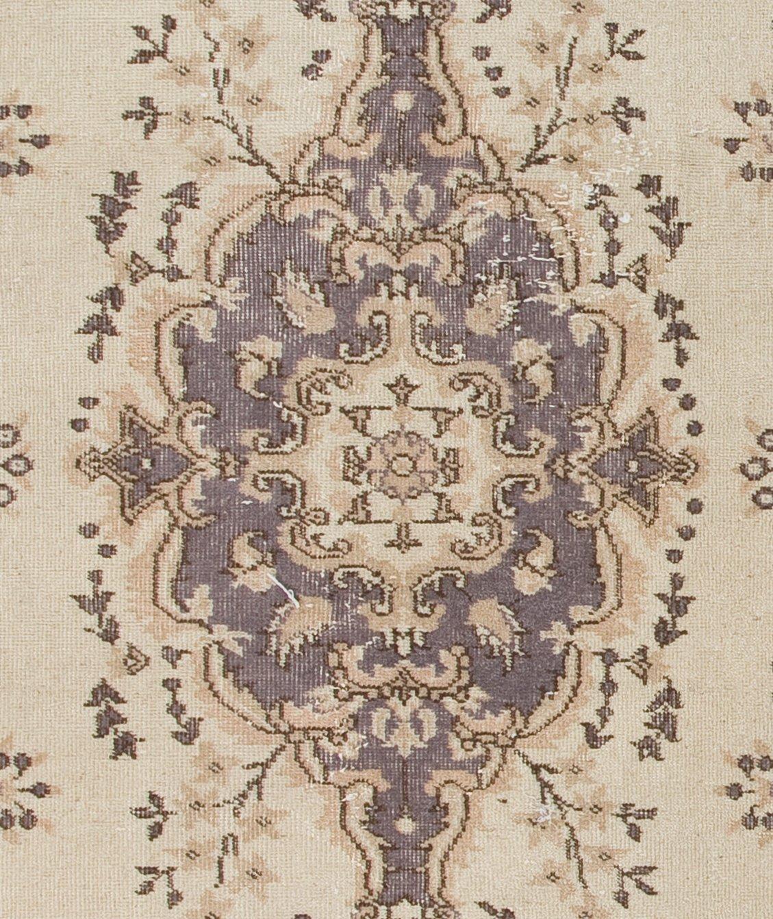 Hand-Knotted 4x7 Ft Vintage Handmade Anatolian Oushak Rug in Beige & Gray with Medallion For Sale