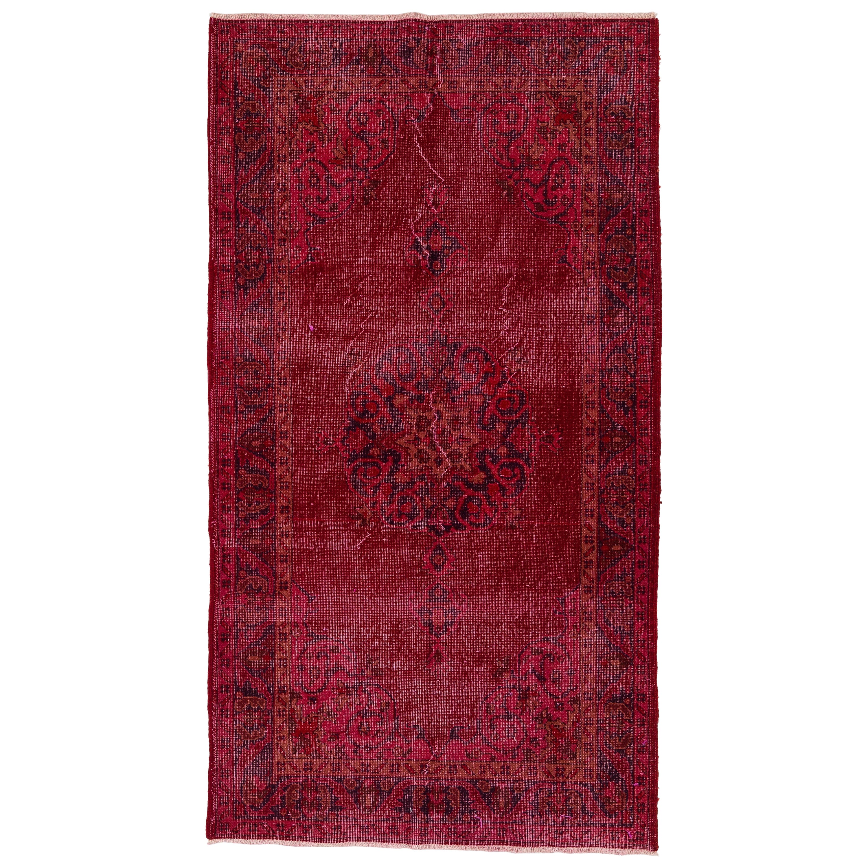 4x7.3 ft Vintage Handmade Turkish Medallion Design Wool Accent Rug in Red (Tapis d'accent en laine vintage fait à la main)