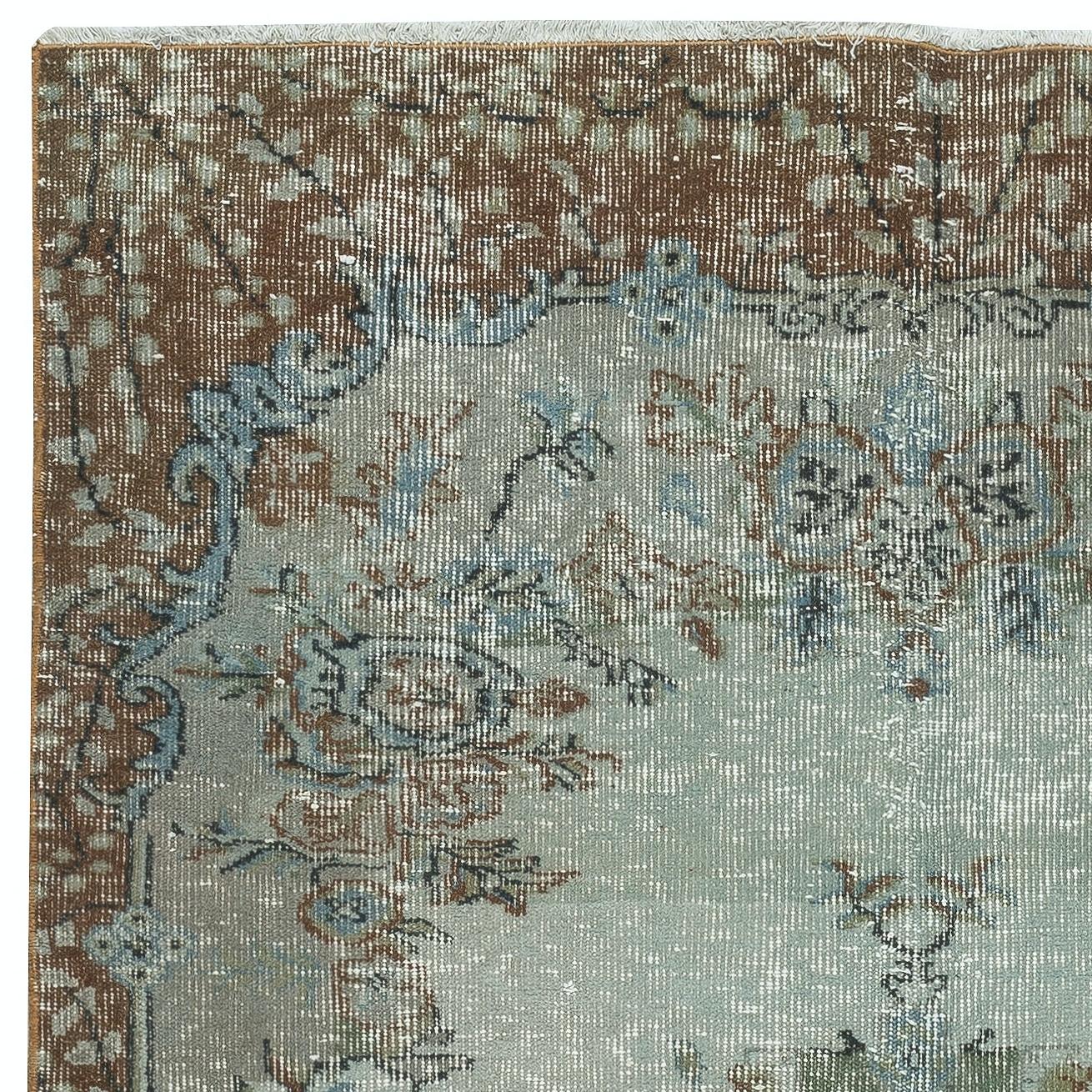 Turco Tappeto di area moderna 4x7.5 Ft di colore blu con design a medaglione, fatto a mano in Turchia in vendita