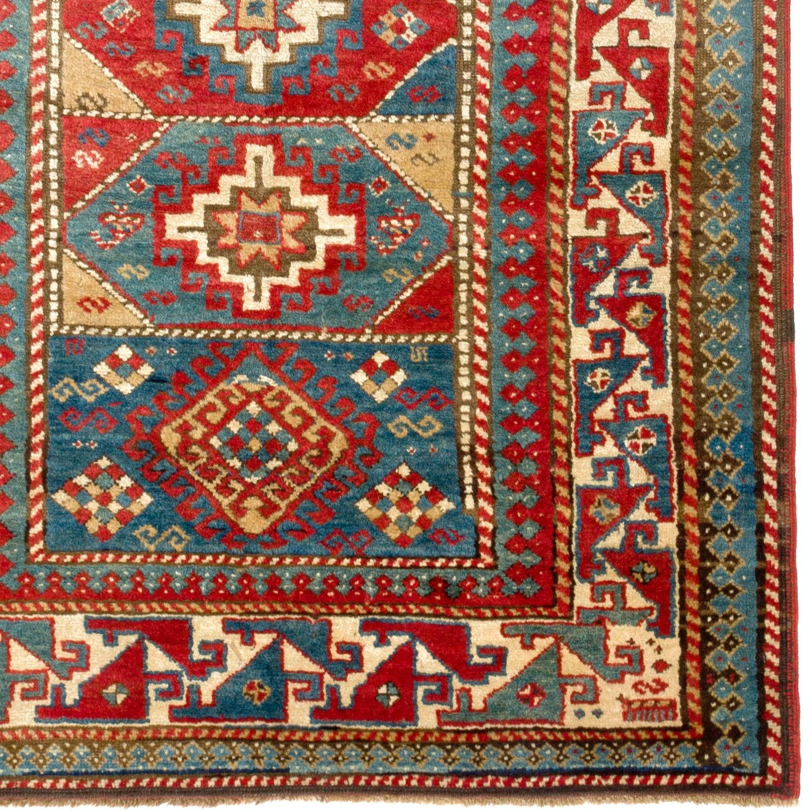 Antiker kaukasischer Moghan-Kaukasischer Teppich mit 4x8 Fuß, um 1870 (Handgeknüpft) im Angebot