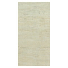 Tapis de course large Lori Buft Gabbeh ivoire à motif uni en laine nouée à la main de 4'x8' pouces