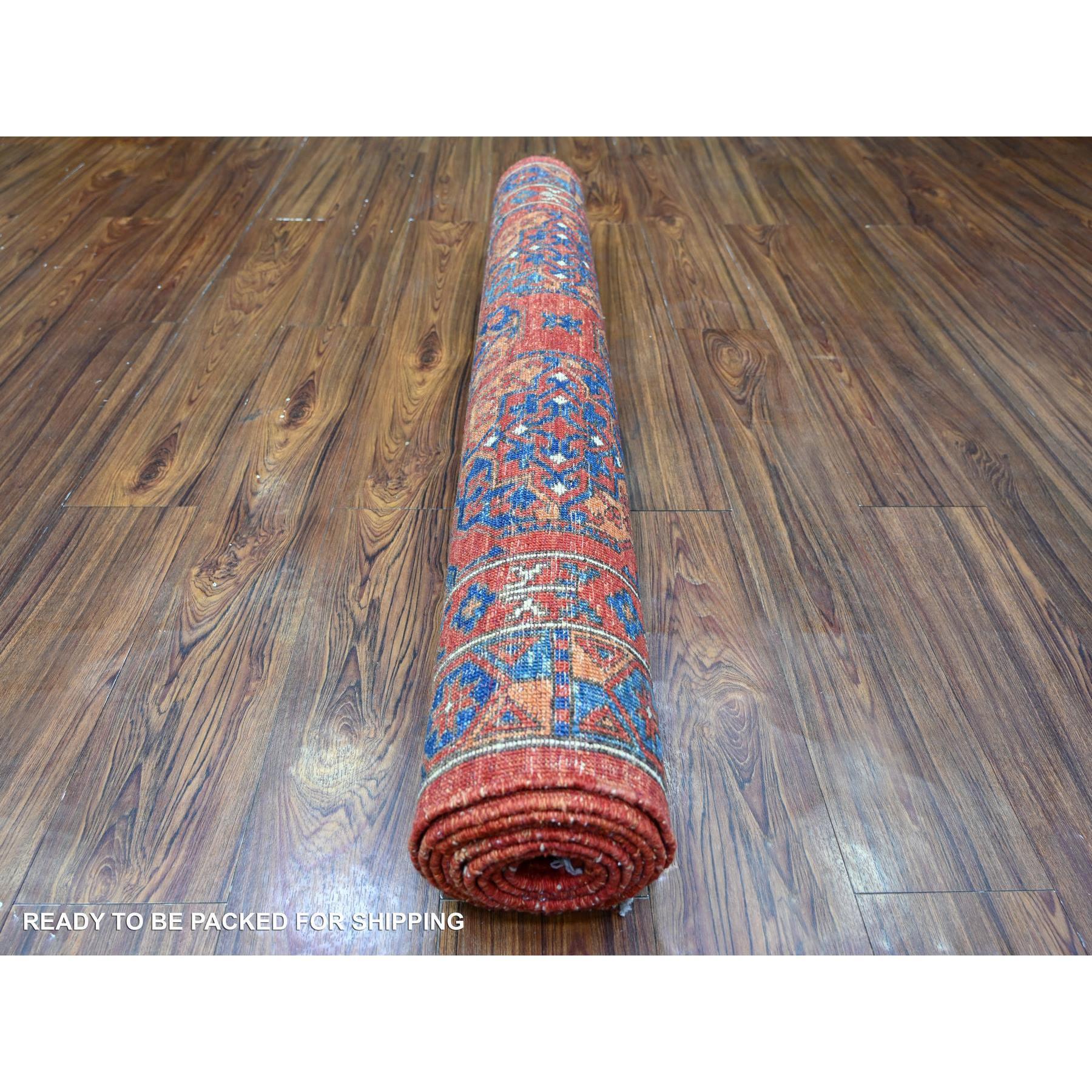 Noué à la main 4'x9'6