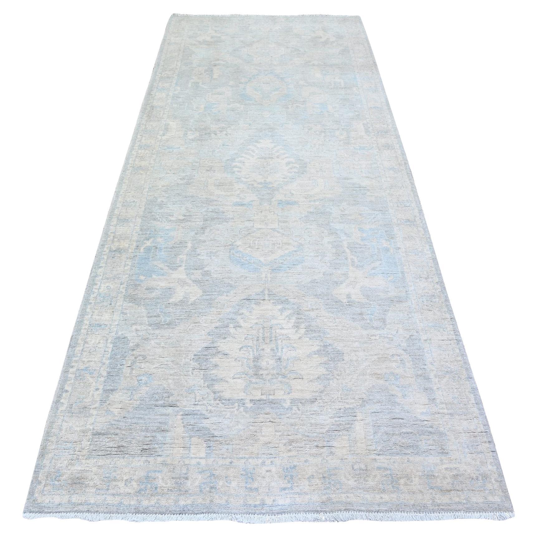 Tappeto da corsa largo 4'x9'9" Cloud Gray Wool Washed Out Peshawar annodato a mano