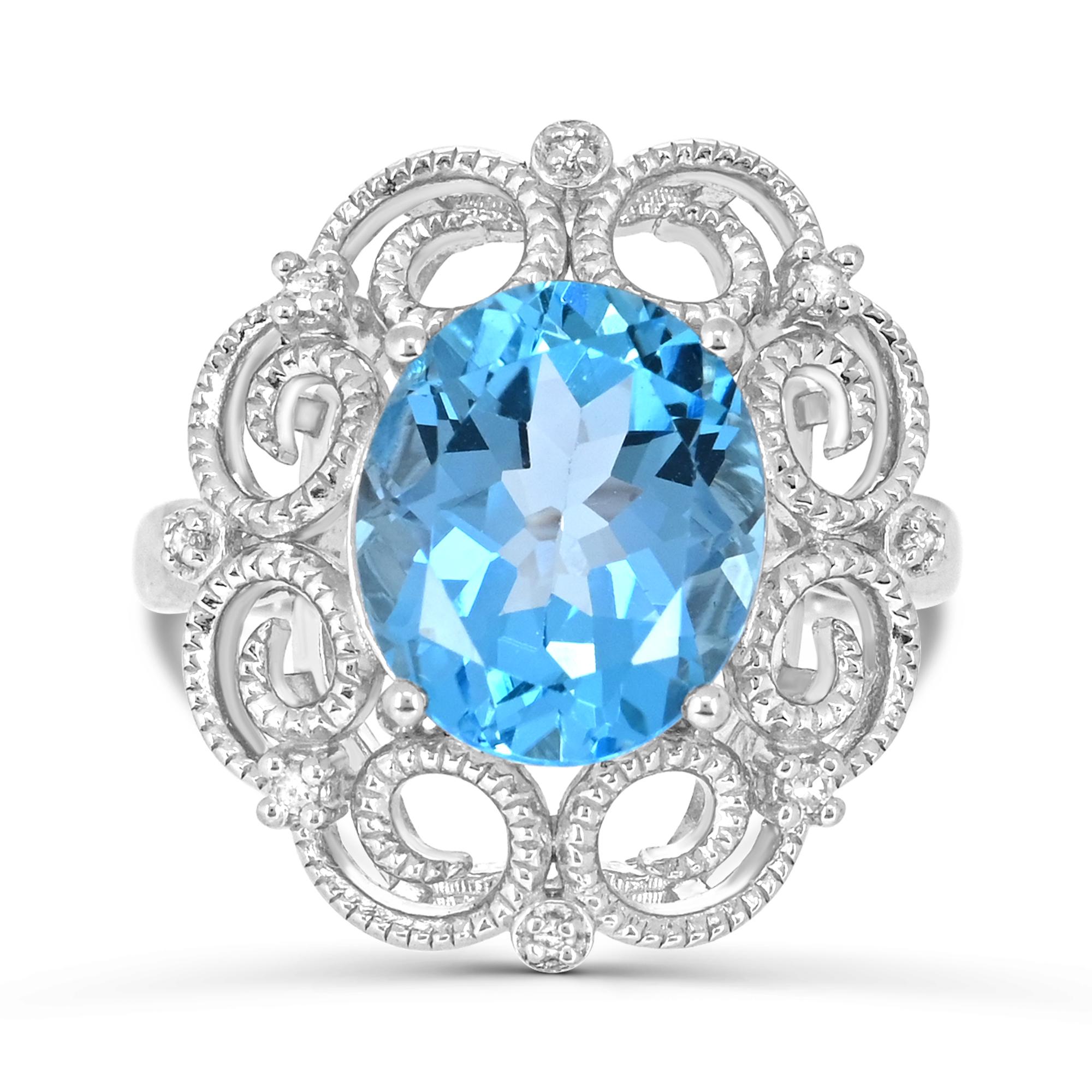 Gönnen Sie sich die Eleganz unseres ovalen Schweizer Blautopas und Diamanten Akzent Retro Border Sterling Silber Ring. Dieser mit viel Liebe zum Detail gefertigte Ring besticht durch die Kombination aus einem ovalen Schweizer Blautopas, der von