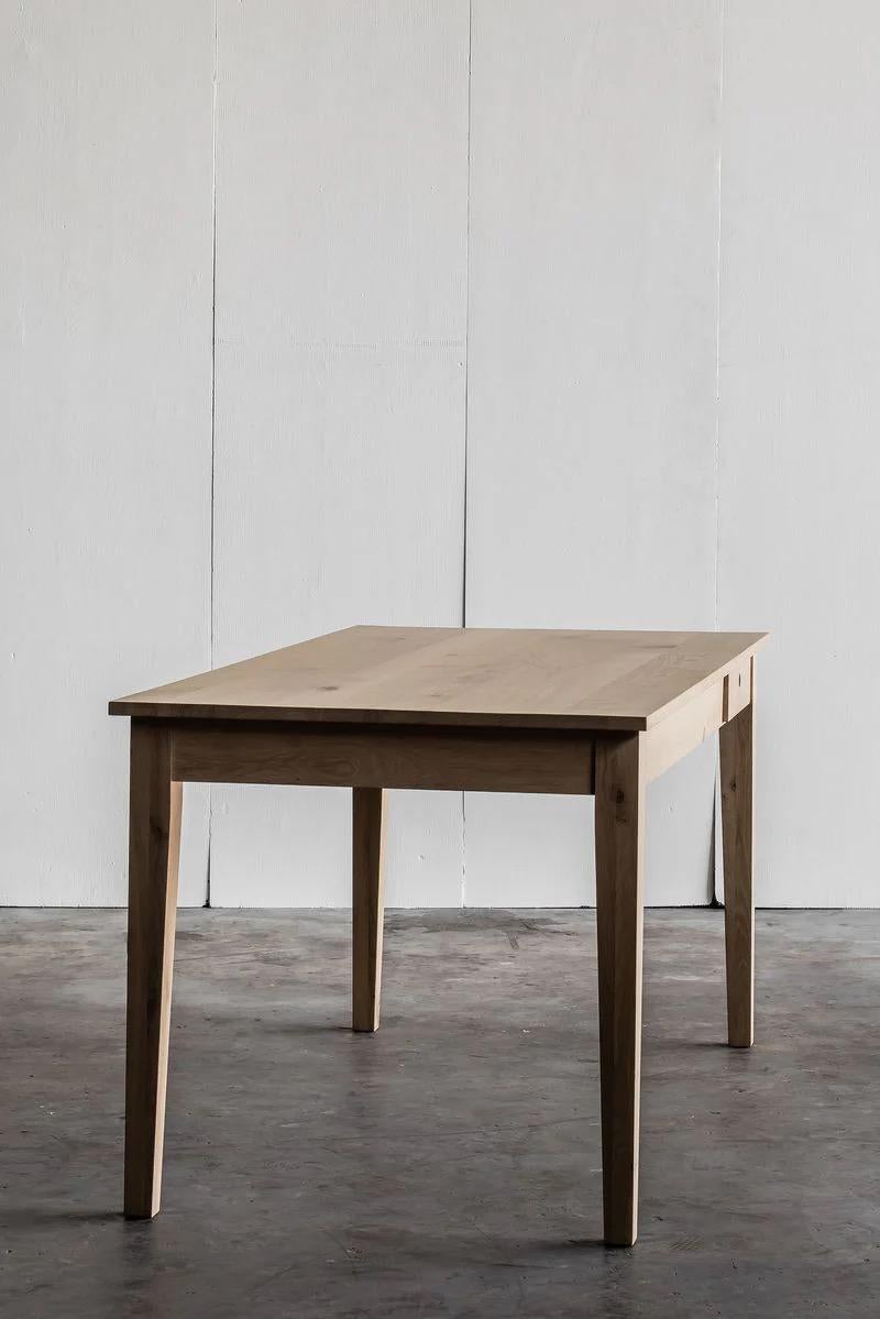 Moderno Tavolo da fattoria belga in Oak massiccio da 5'-2 in vendita