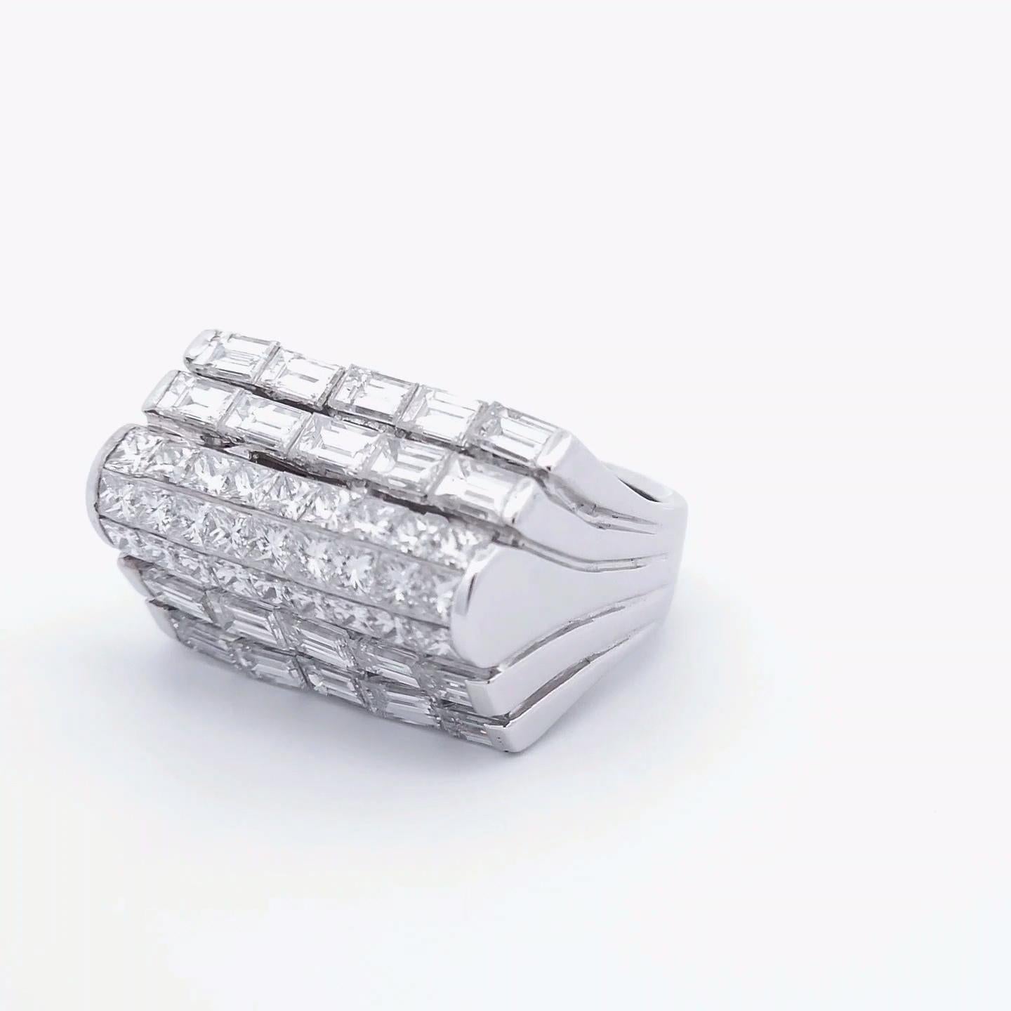 5 3/4 Karat Designer Damenring aus 18K Weißgold für Damen oder Herren im Angebot