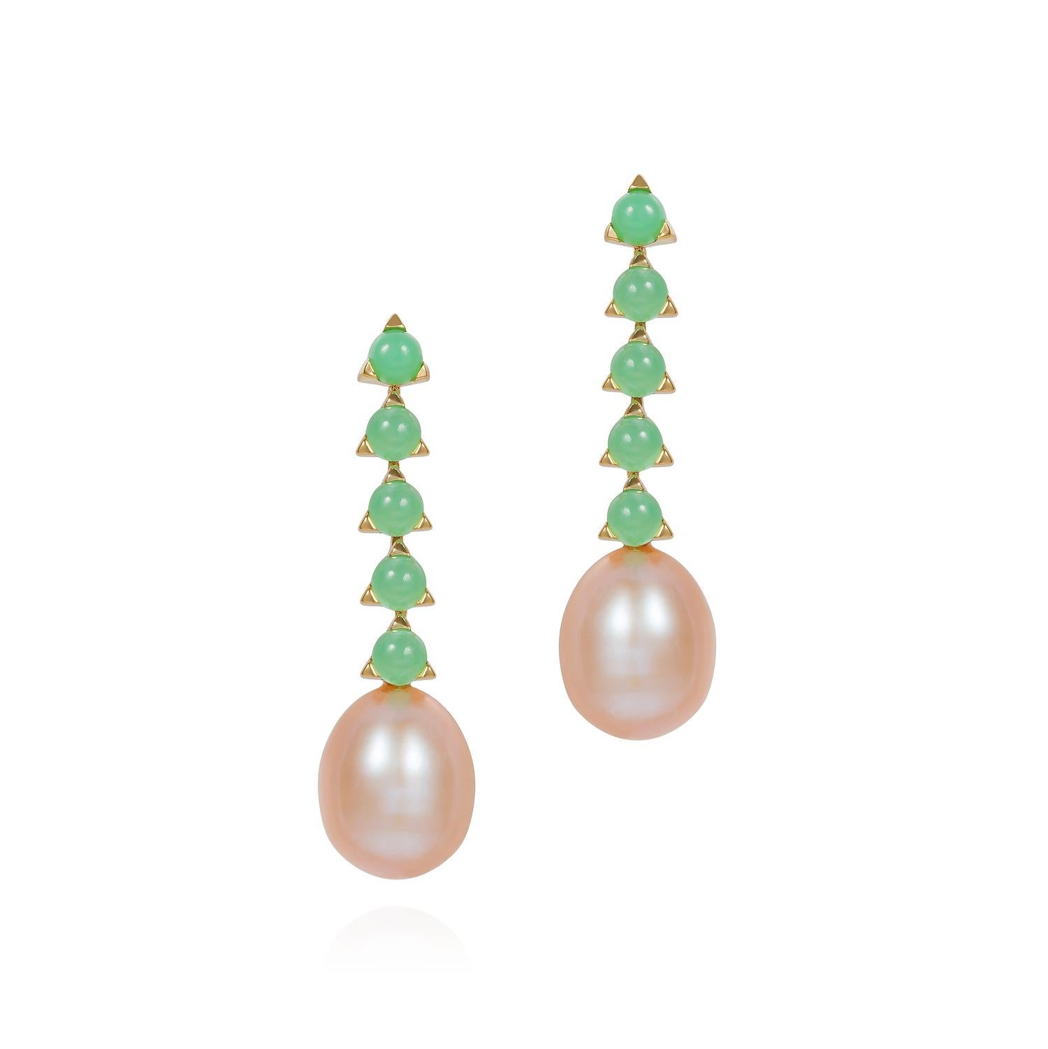 MAVIADA's five stone 3mm round smooth cabochon stones, 8x12mm light peach, light violet coloured baroque pearl 18k yellow gold earrings, come in multiple fabulous colours. Each baroque pearl is unique and the colours may vary between light peach and
