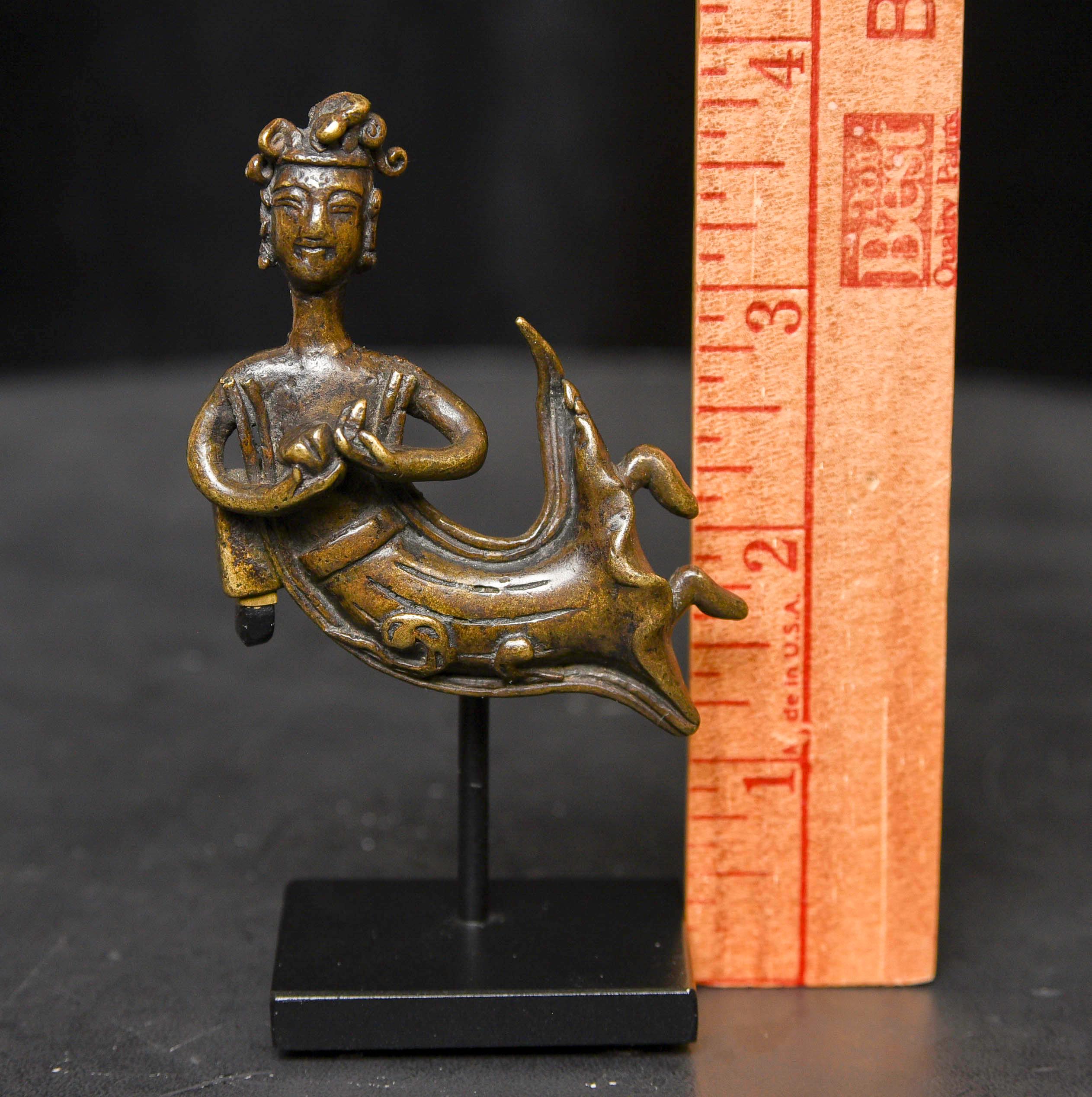 Cast 5/6thC Chinese Bronze Buddha - 9585 For Sale