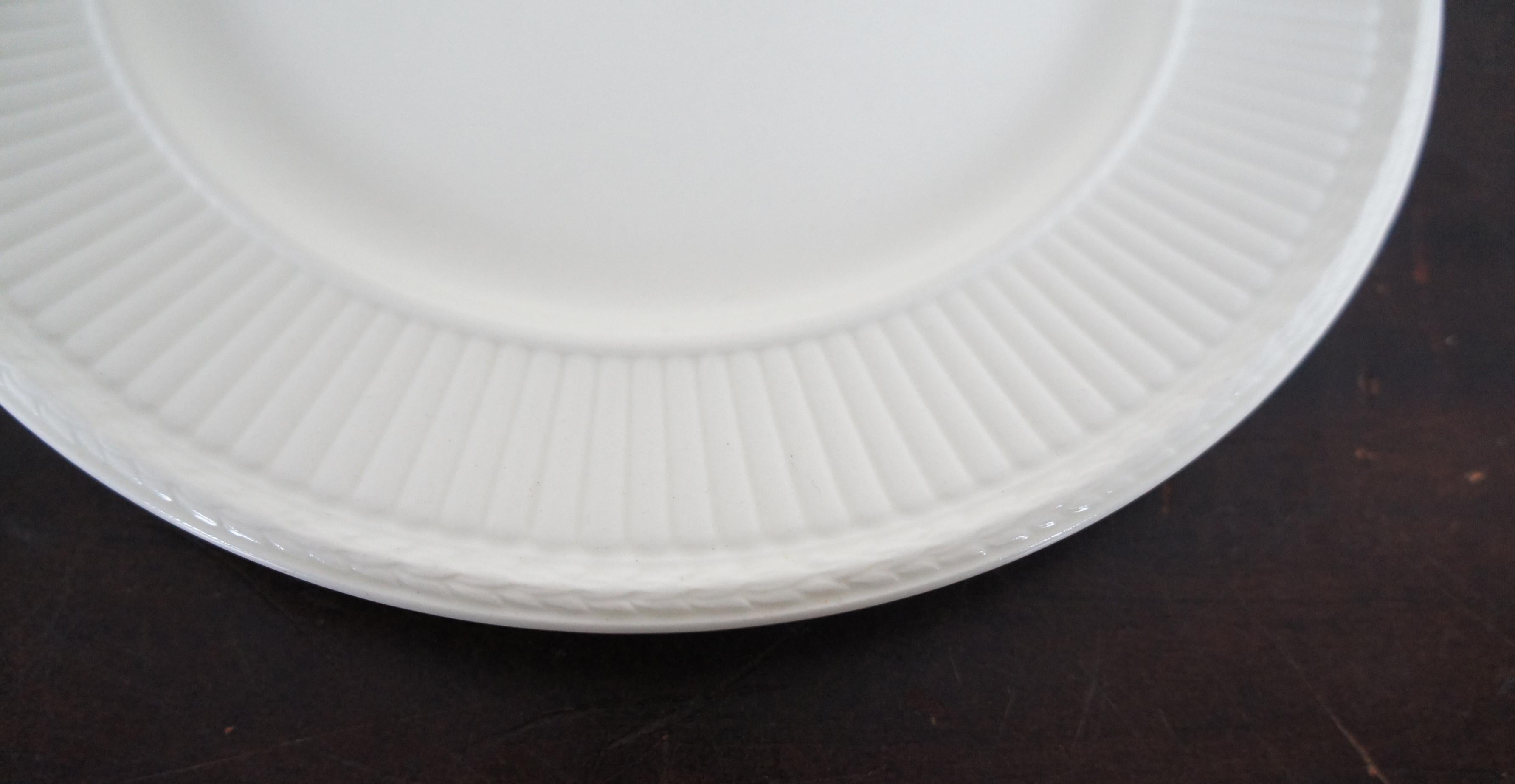 Neoclassical Revival 5 Antique English Wedgwood Edme White Ivory Ribbed Dinner Plates