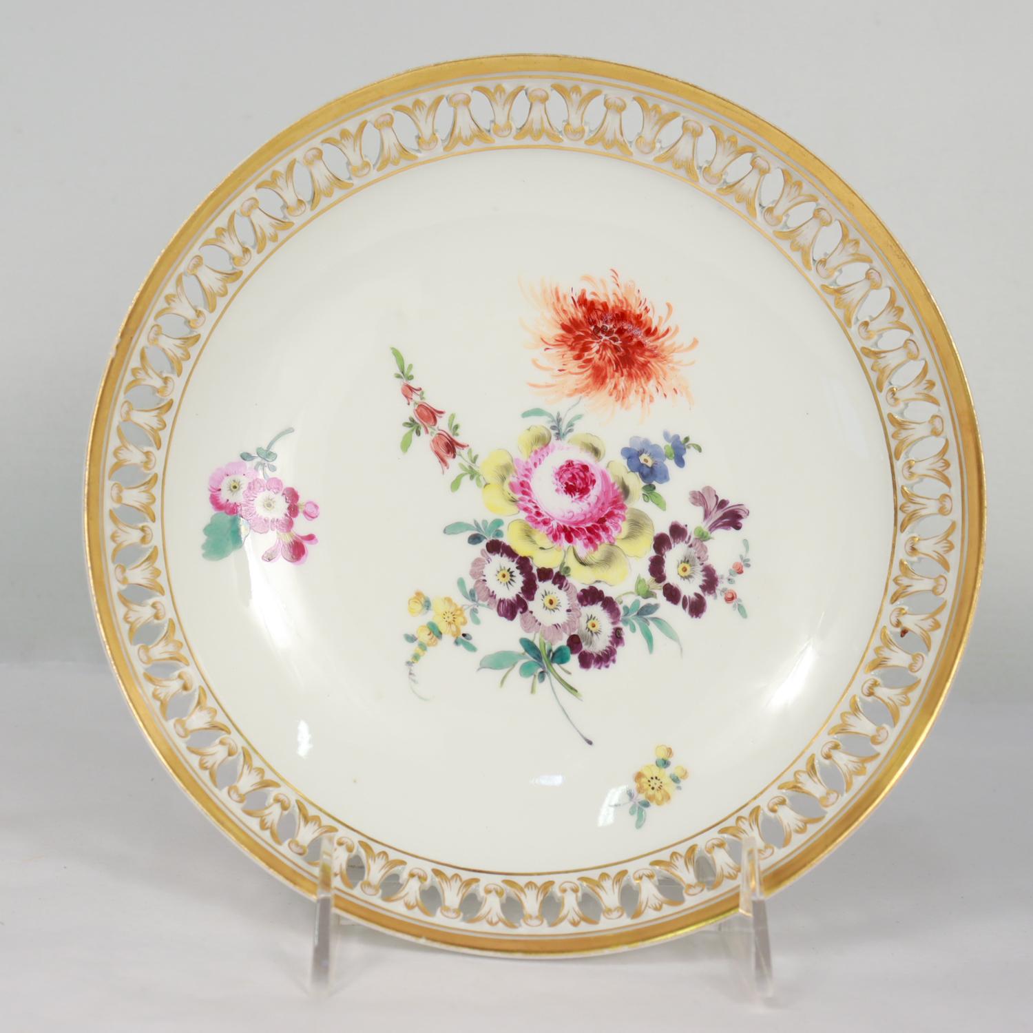 Early 19th Century 5 Antique Meissen Porcelain Neoclassical Reticulated Bowls with Deutsche Blumen For Sale