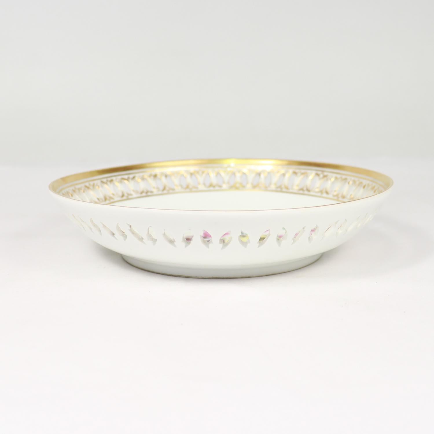 5 Antique Meissen Porcelain Neoclassical Reticulated Bowls with Deutsche Blumen For Sale 3