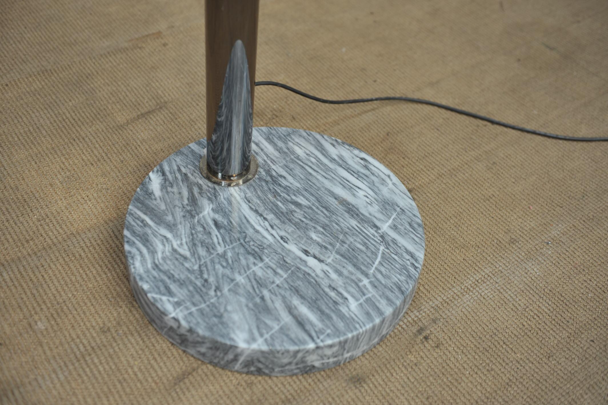 Cottex floor lamp from Sweden with 5 adjustable arms and 3 possible lighting, 1 all bulbs 2 half bulbs 3 turned off, circa 1970.