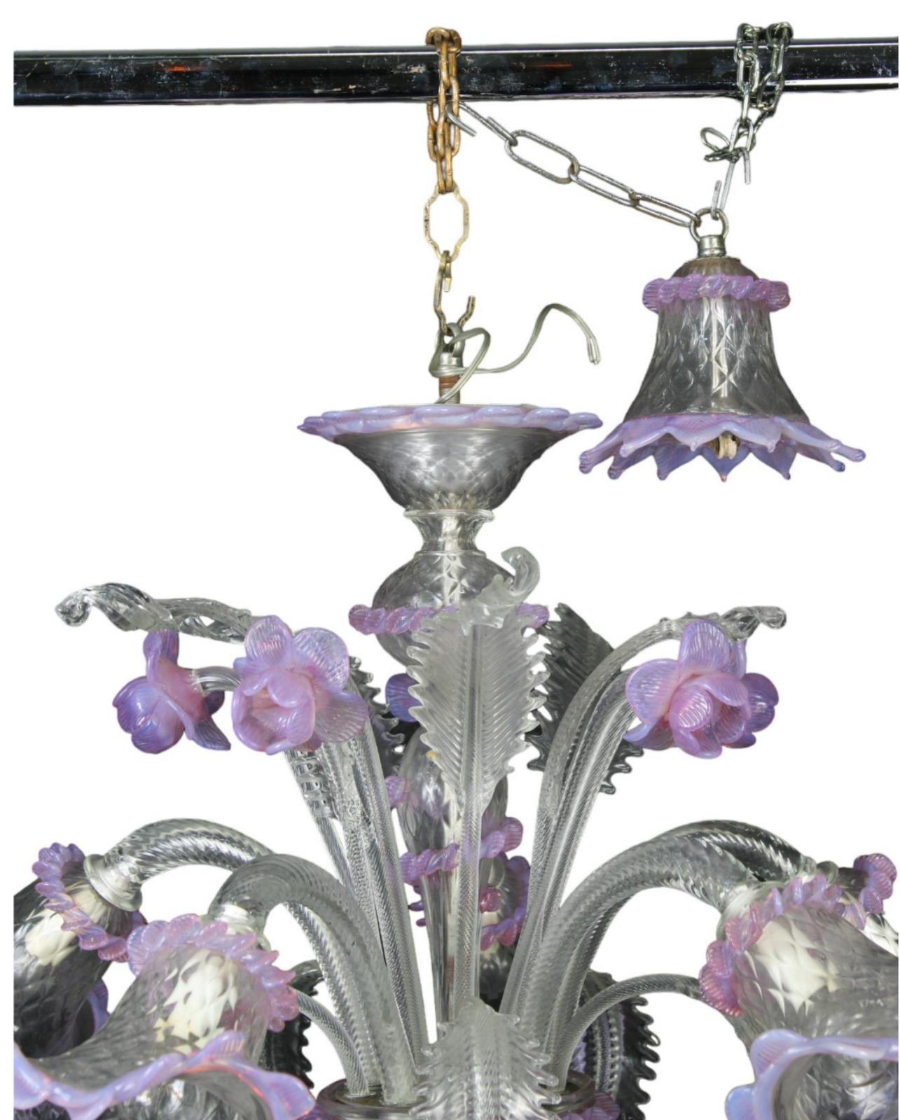 5 ARMS CHANDELIER
in Murano glass Venice Early 20th Century

h: 67 x 75 cm
good condition