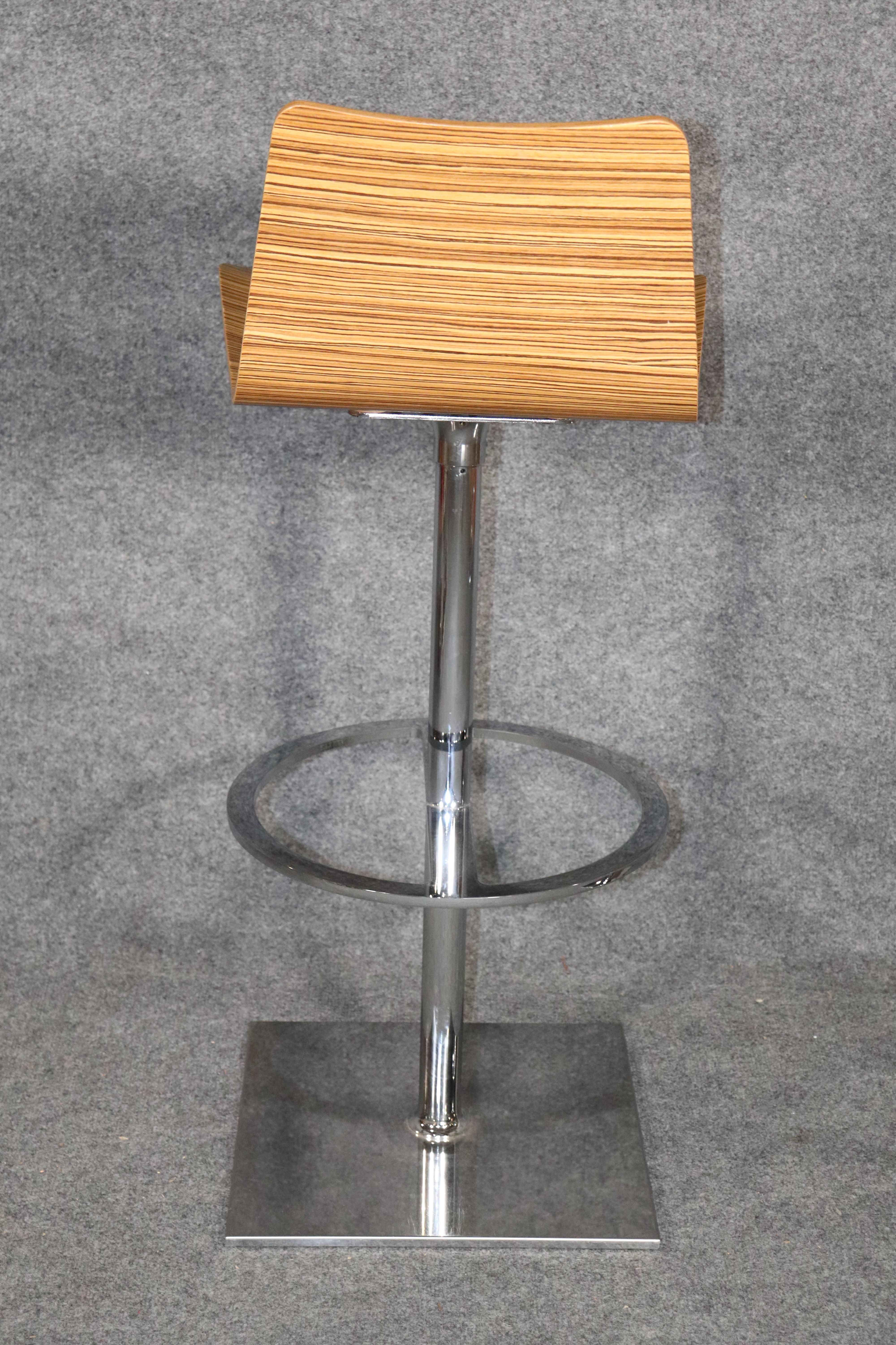 Mid-Century Modern 5 Bentwood Midcentury Style Stools For Sale