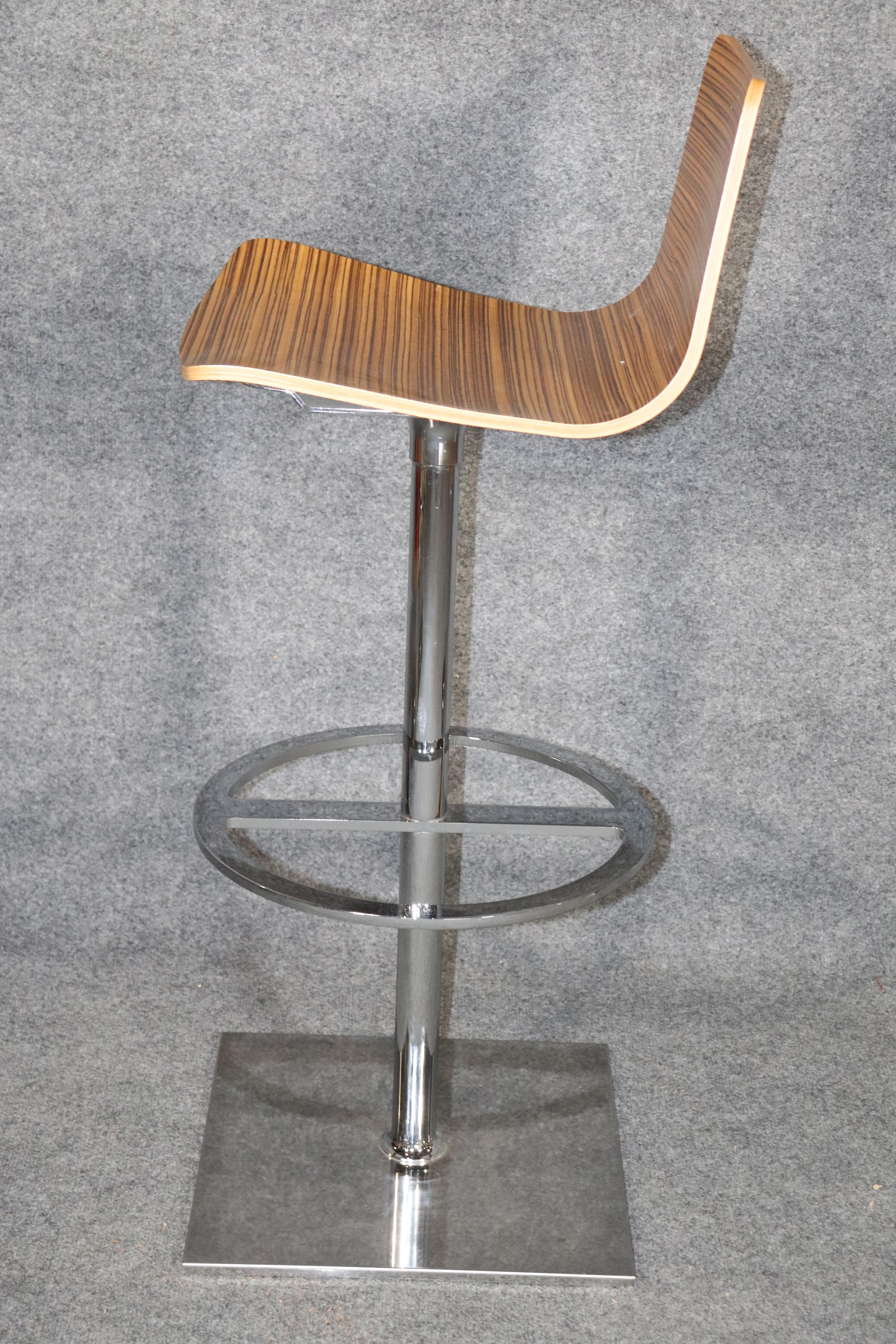5 Bentwood Midcentury Style Stools In Good Condition For Sale In Brooklyn, NY