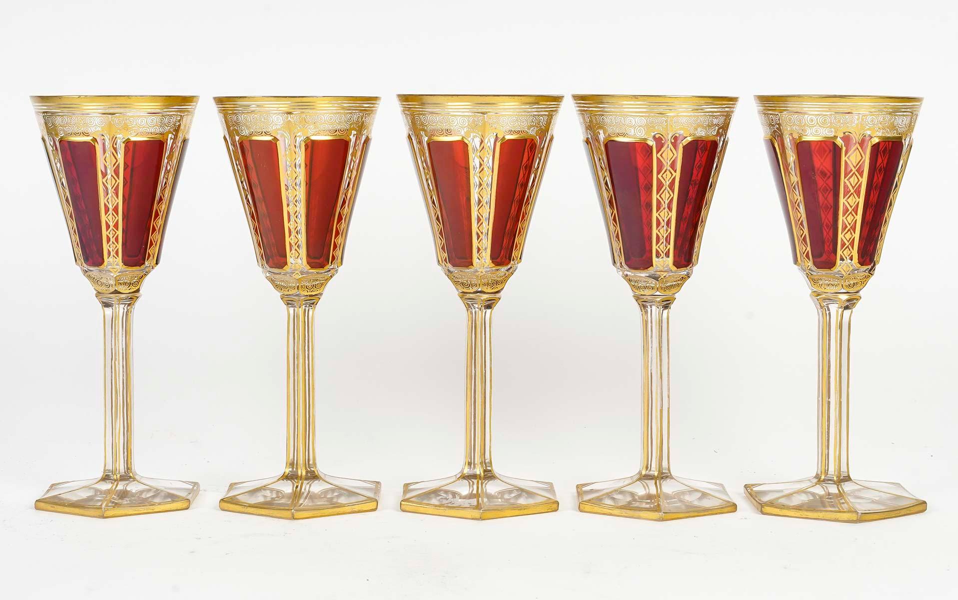 5 Bohemian crystal glasses, red cabochon, 19th century, Napoleon III period.

Five Bohemian crystal glasses, red cabochon, 19th century, Napoleon III period.
h: 18cm, d: 7cm
