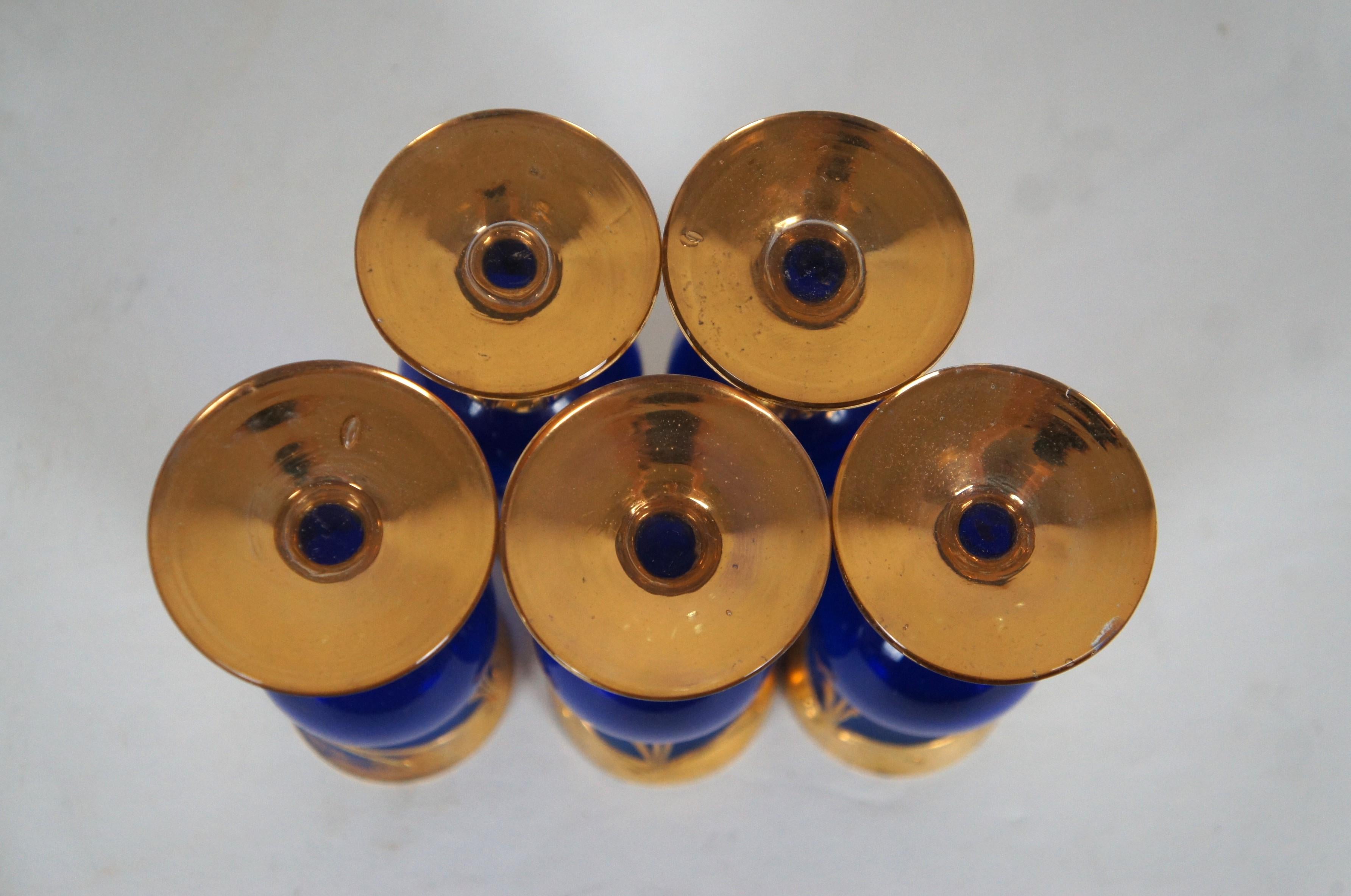 5 Bicchieri da aperitivo cordiale cechi blu cobalto e smalto dorato da 6 pollici in vendita 1